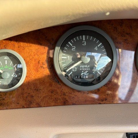 1995 Sea Ray 220 Signature Select - 3