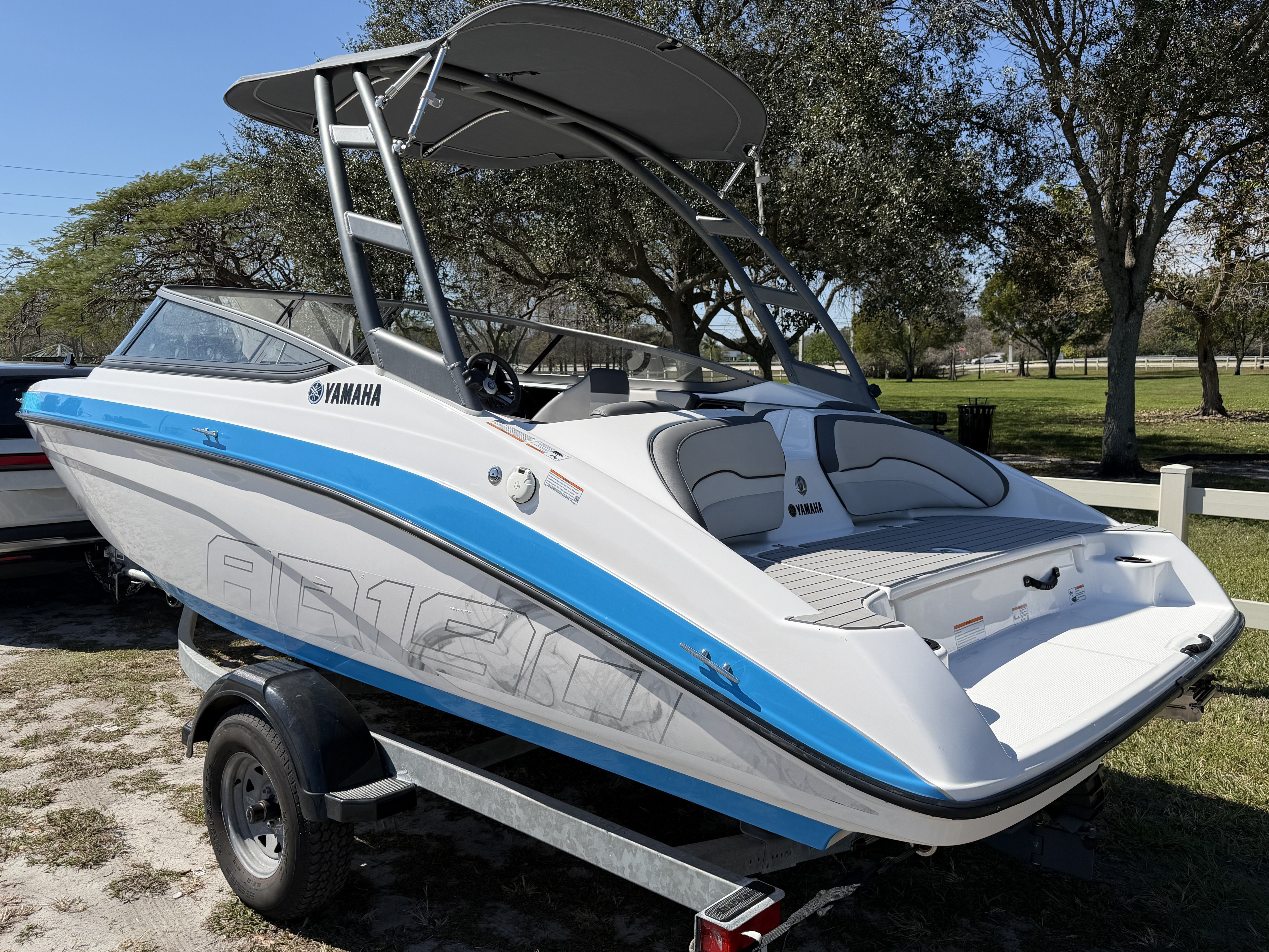 2022 Yamaha Boats AR190 - 4
