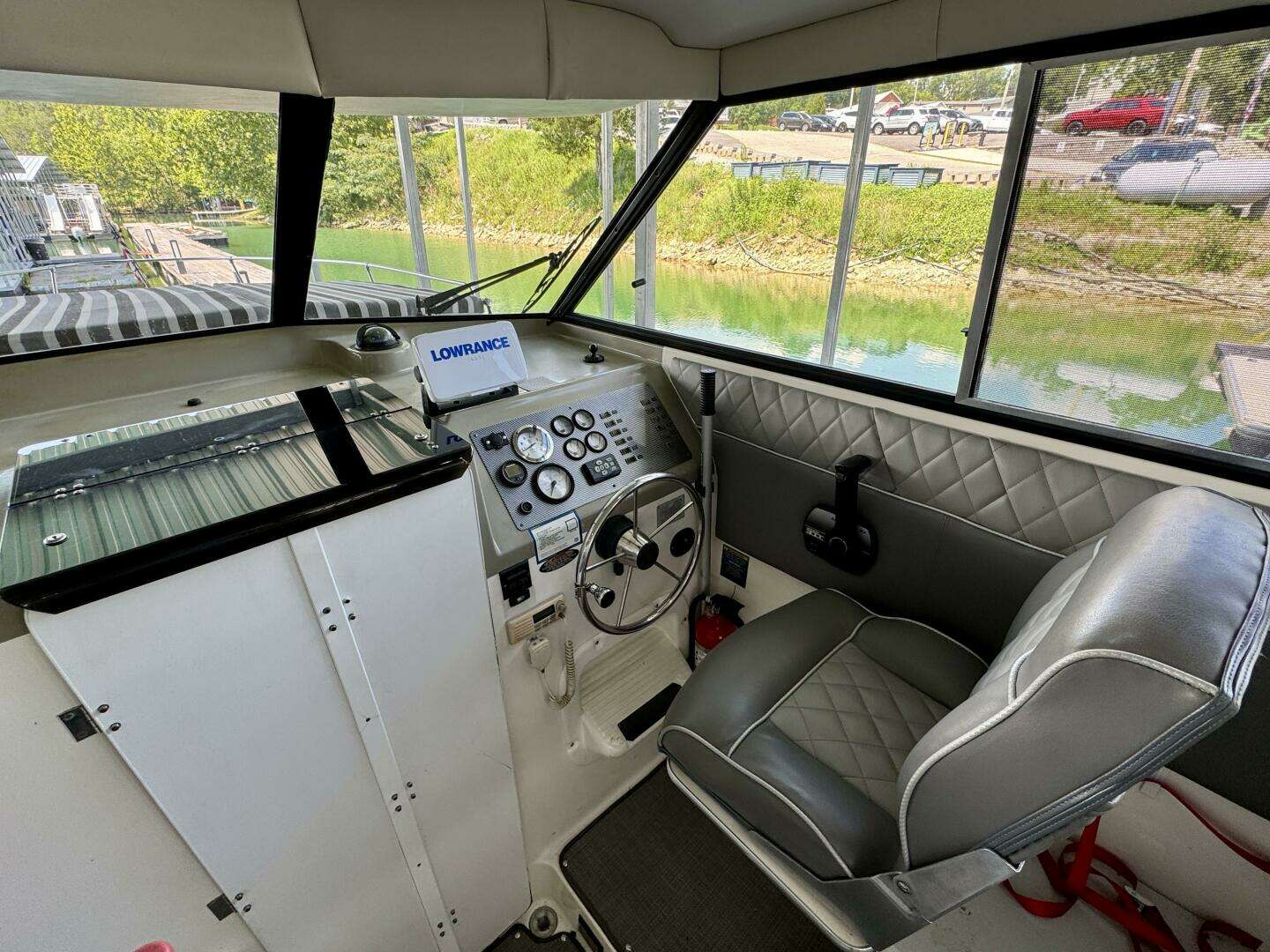 1997 Bayliner 2859 Ciera Express - Image 29