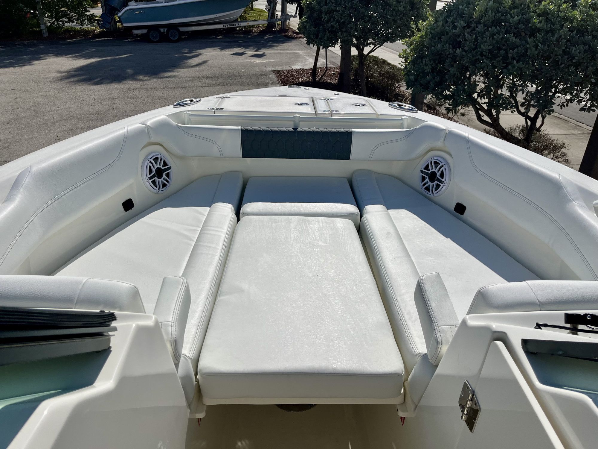 2026 Cobia 280 Dual Console - 33