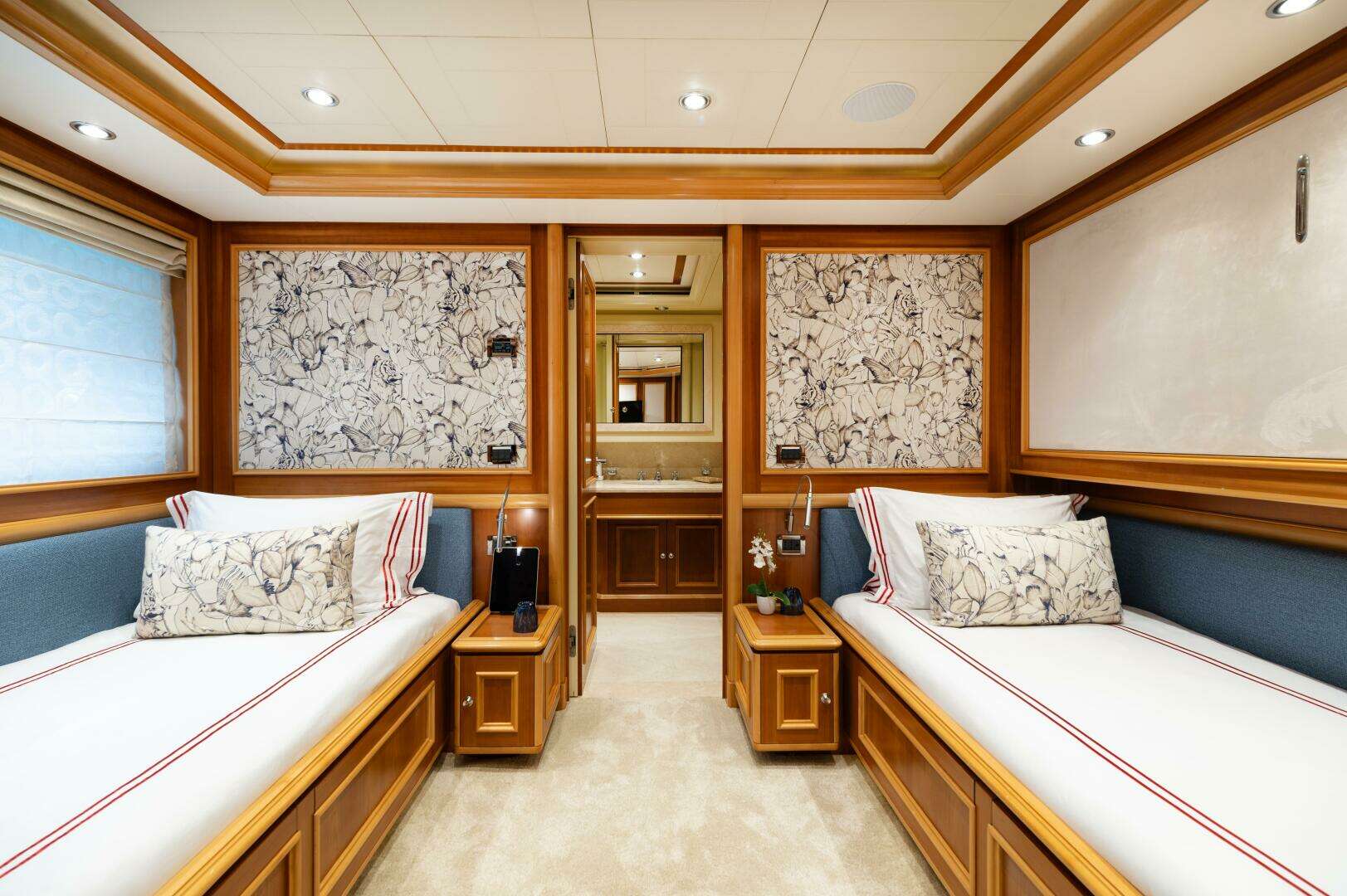 2007 CRN Pilothouse - Image 35