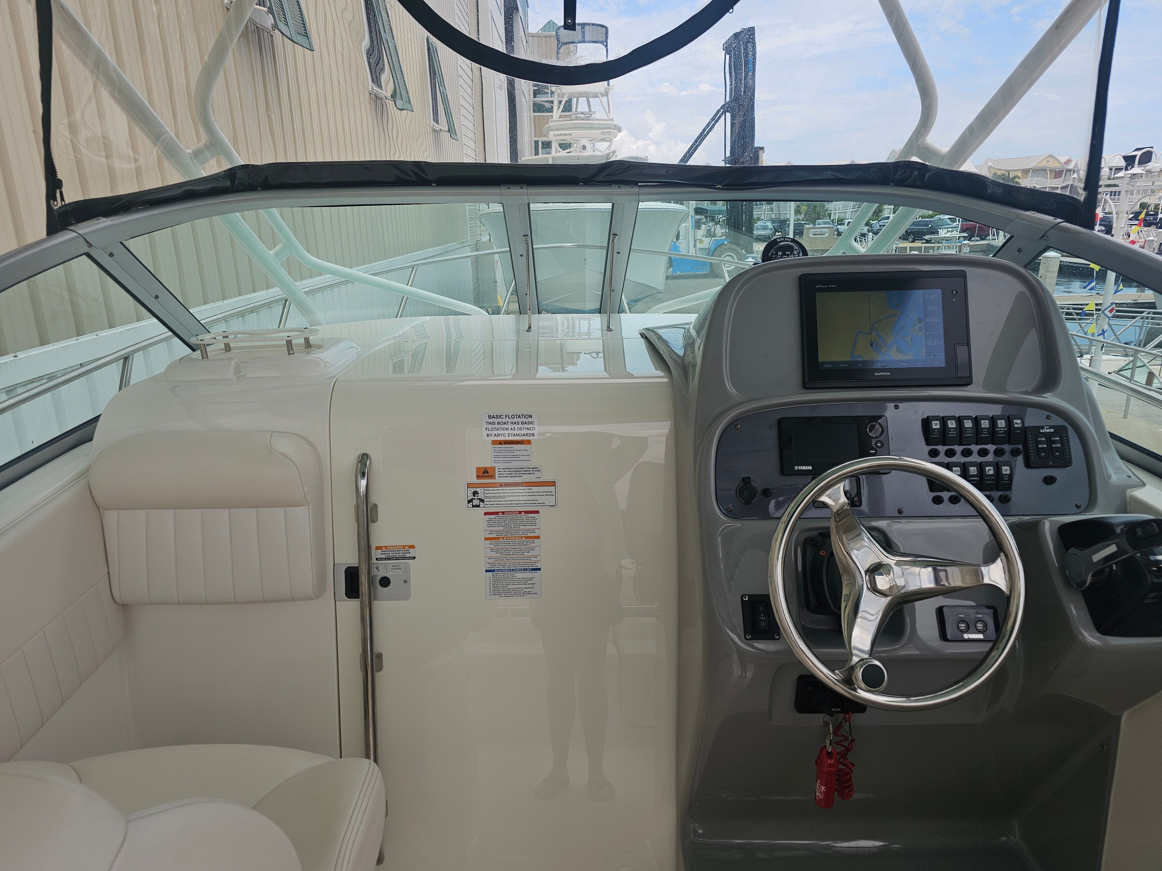 2017 Robalo R265 Walkaround - 42