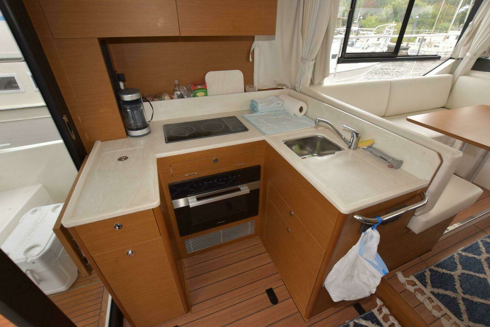 2023 Beneteau Swift Trawler 41 Fly - Image 19