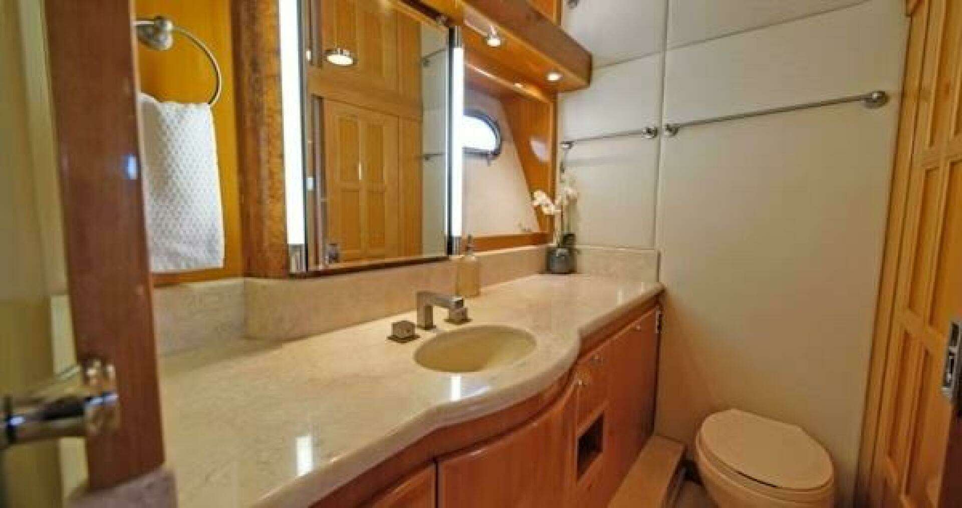 2004 McKinna Pilothouse - Image 27