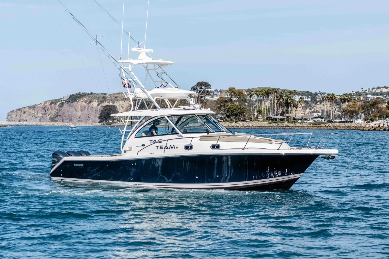 2018 Pursuit 385 Offshore - Image 27