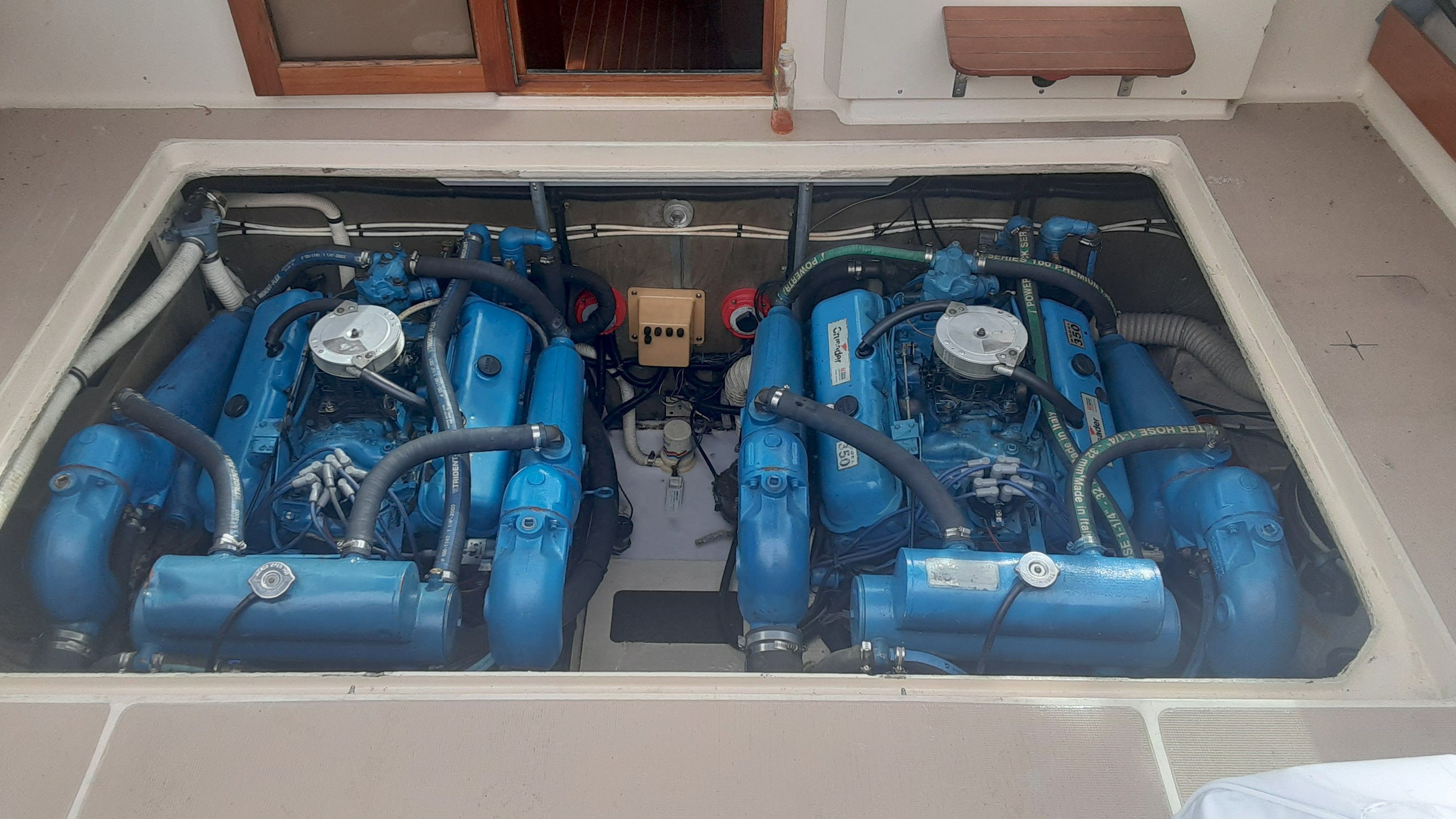 1985 Tiara Yachts 3100 Open - 54