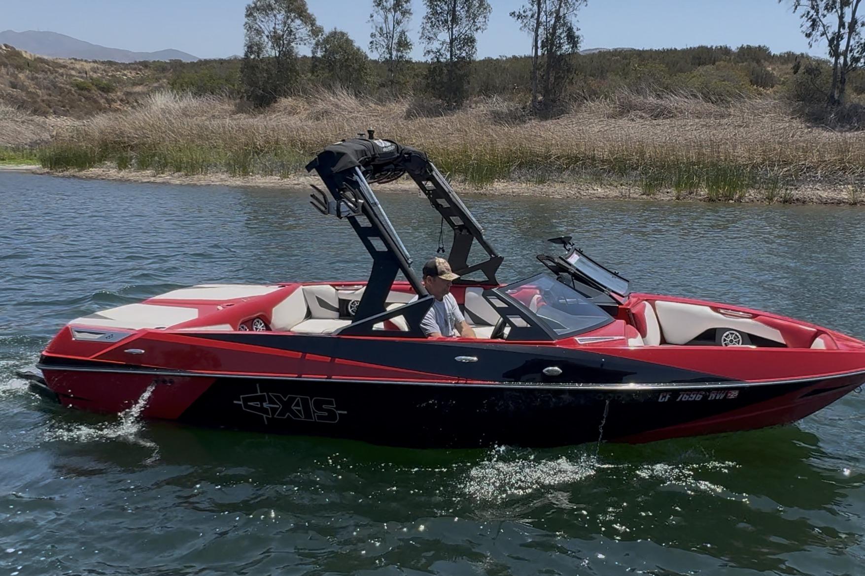2016 Axis T22