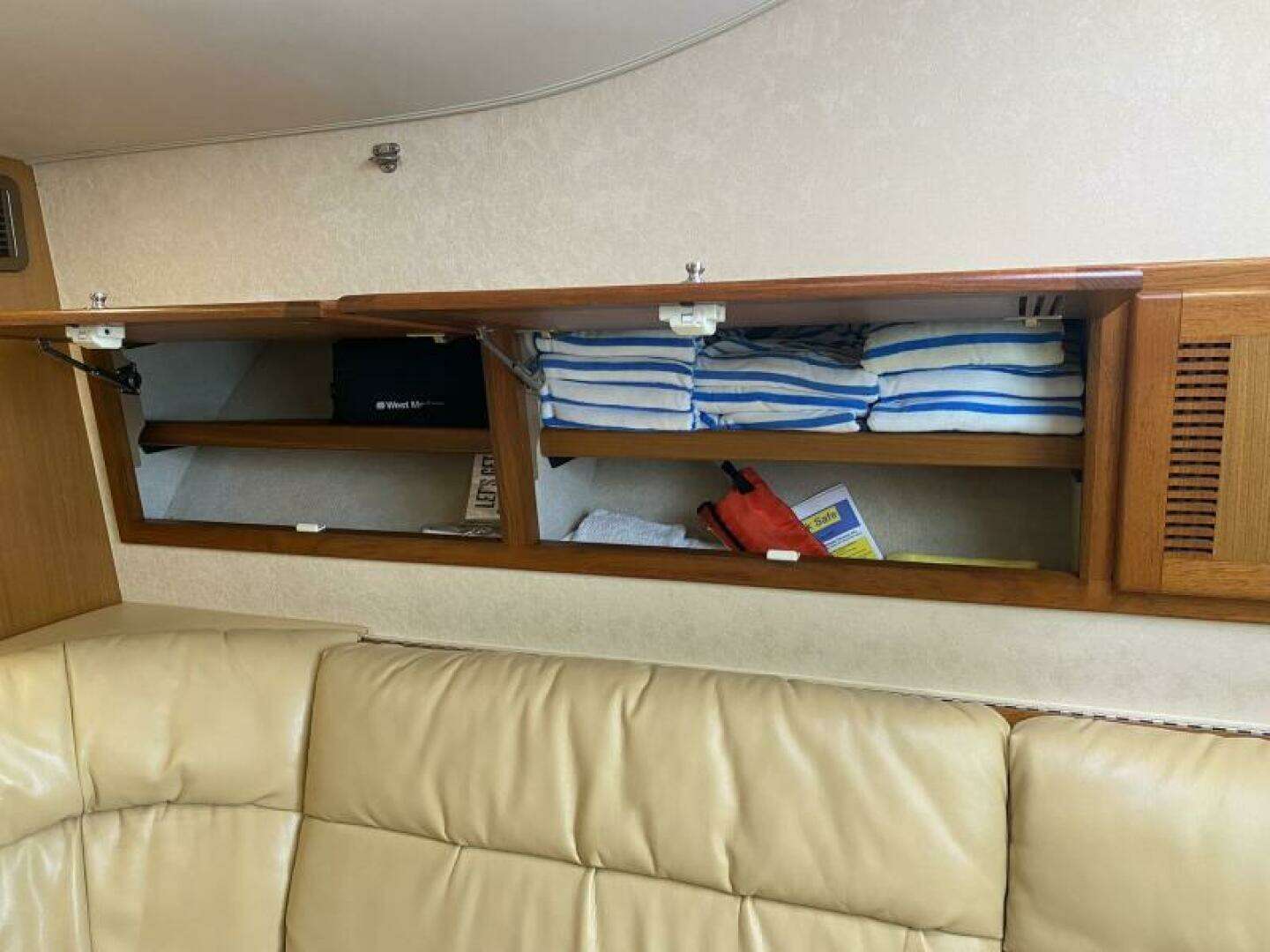 2006 Cabo 40 Express - Image 7