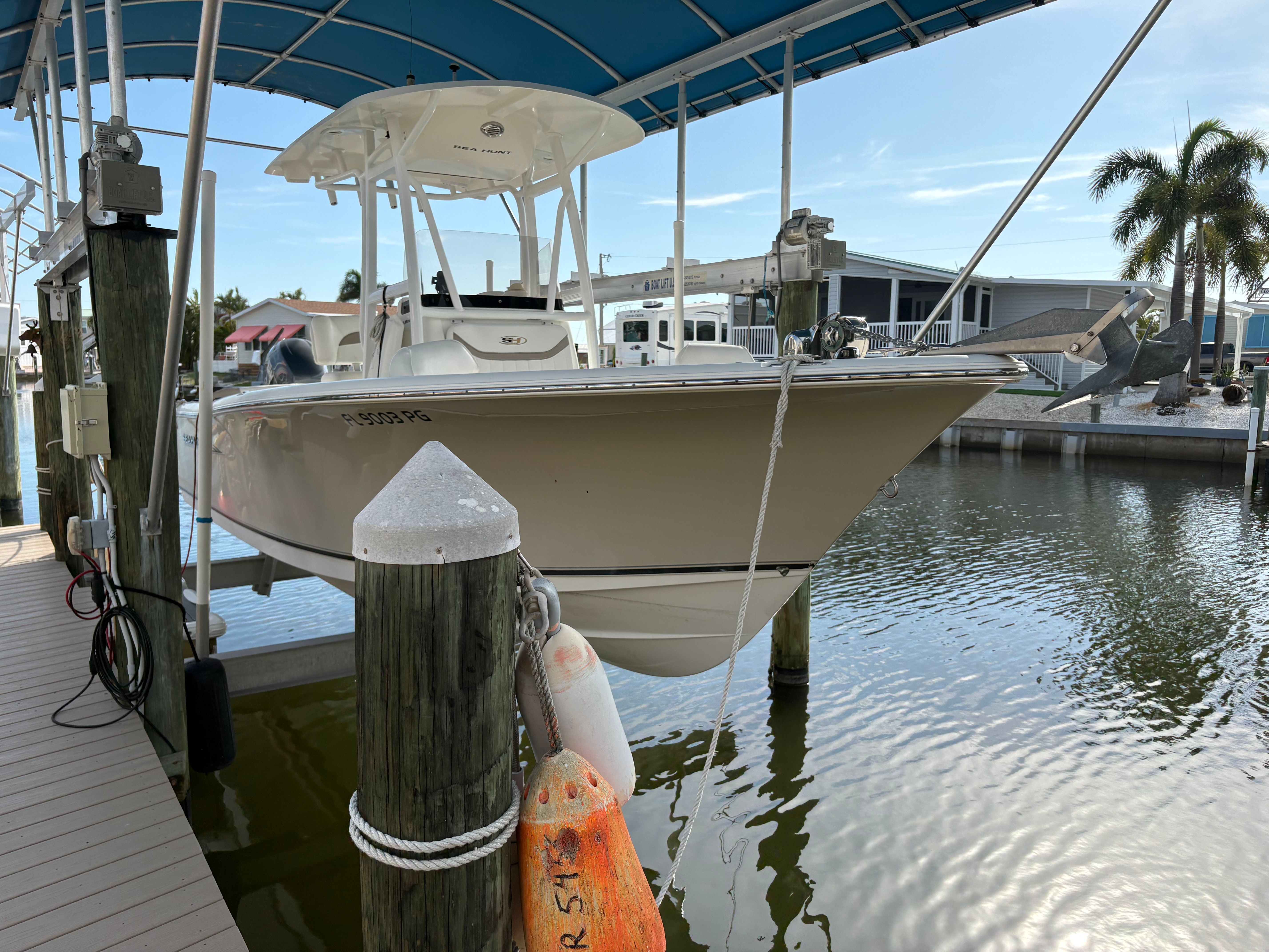 2012 Sea Hunt Ultra 234 - 2