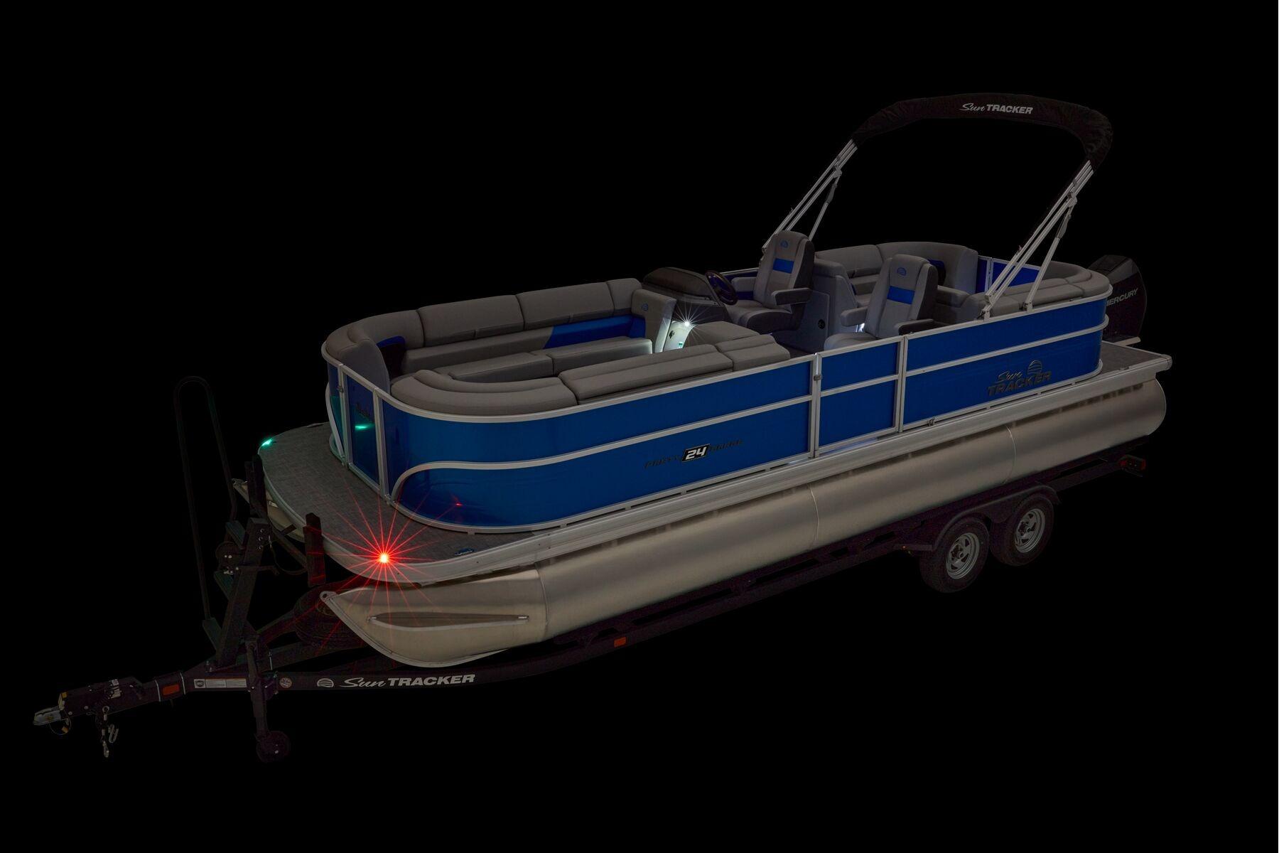 2026 Sun Tracker Party Barge 24 XP3 - 74