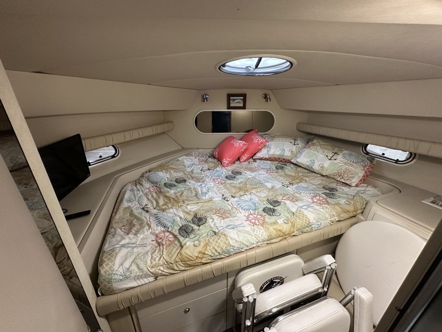 1998 Cruisers Yachts 3650 Aft Cabin - Image 34