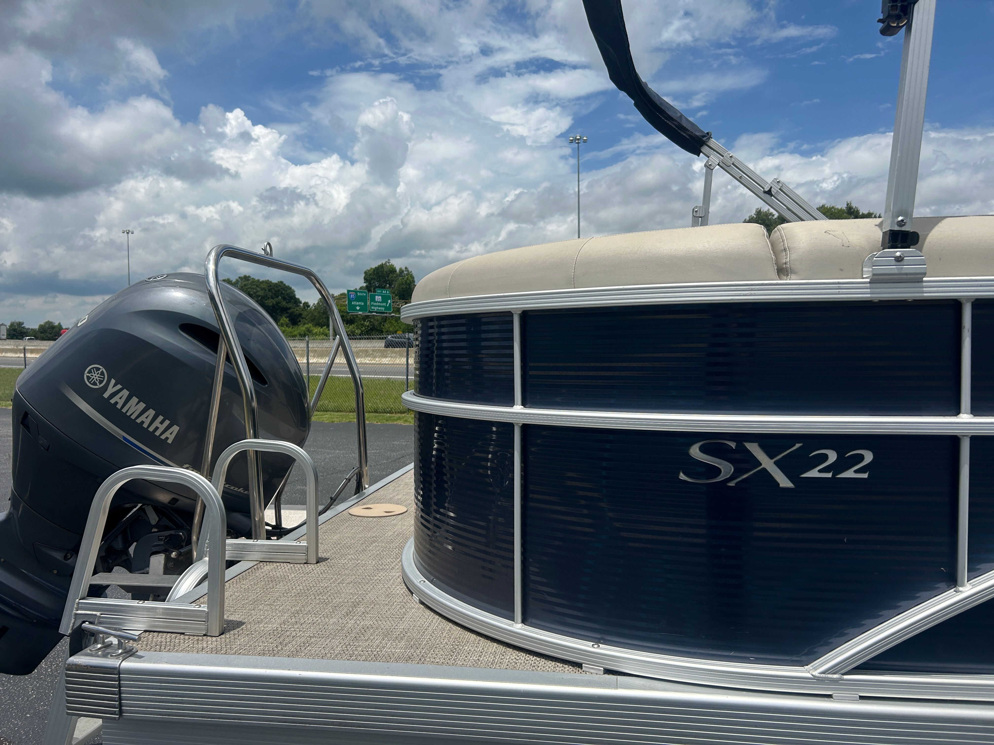 2019 Bennington SX22 Stern Radius - 8