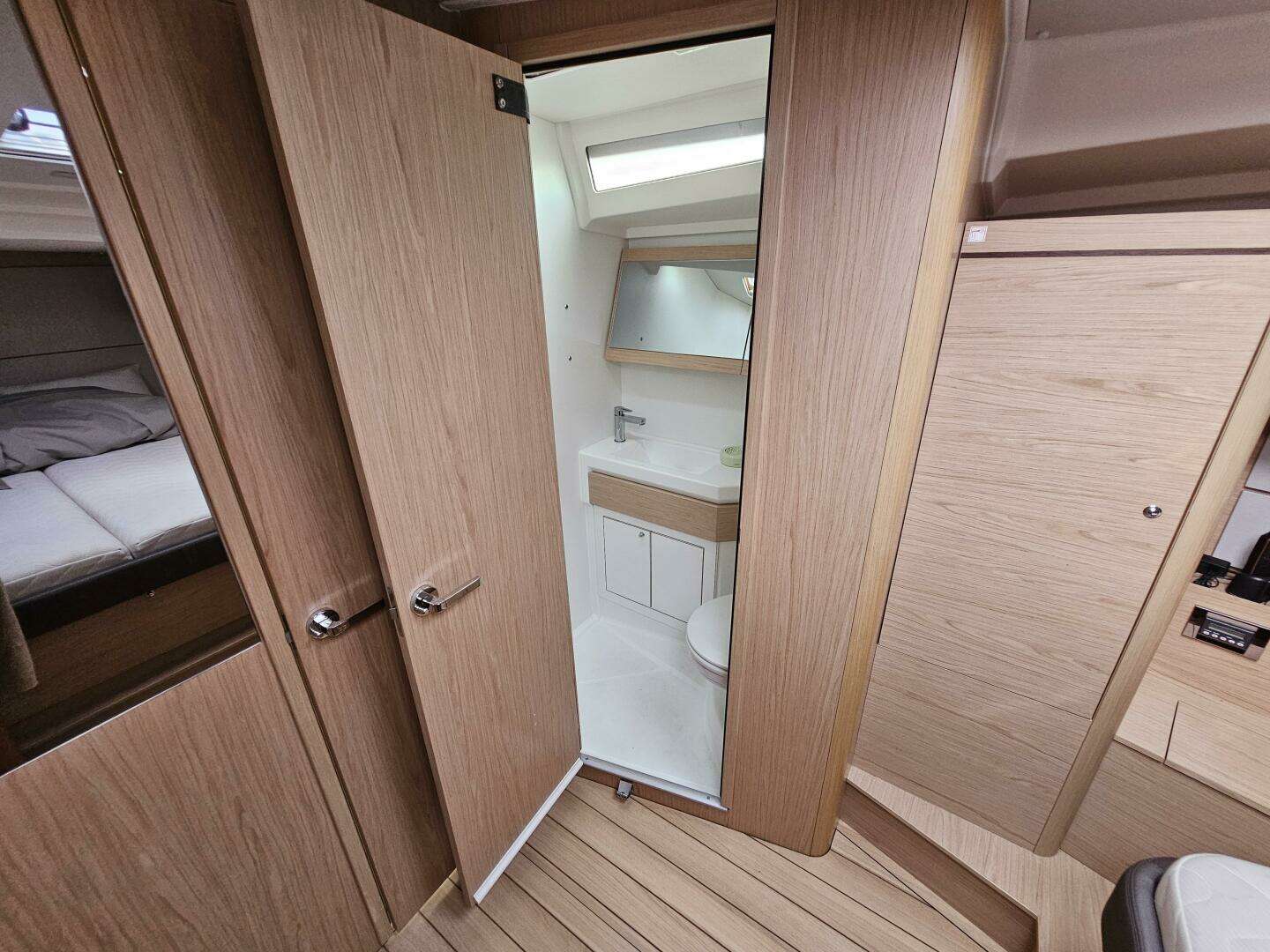 2019 Beneteau Oceanis 46.1 - Image 23