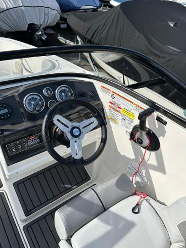 2021 Bayliner VR4 Bowrider I/O - 2