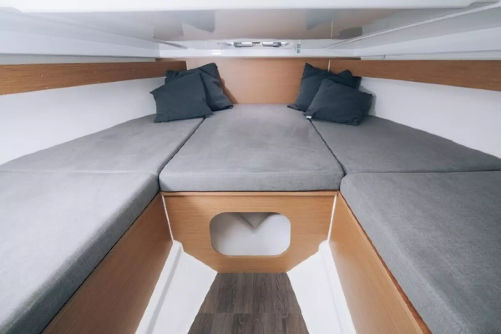 2026 Beneteau Flyer 7 Sundeck - Image 14