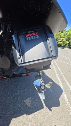 2025 Manitou 26' Explore 6' Max Deck With Dual 150hp Motors - 84