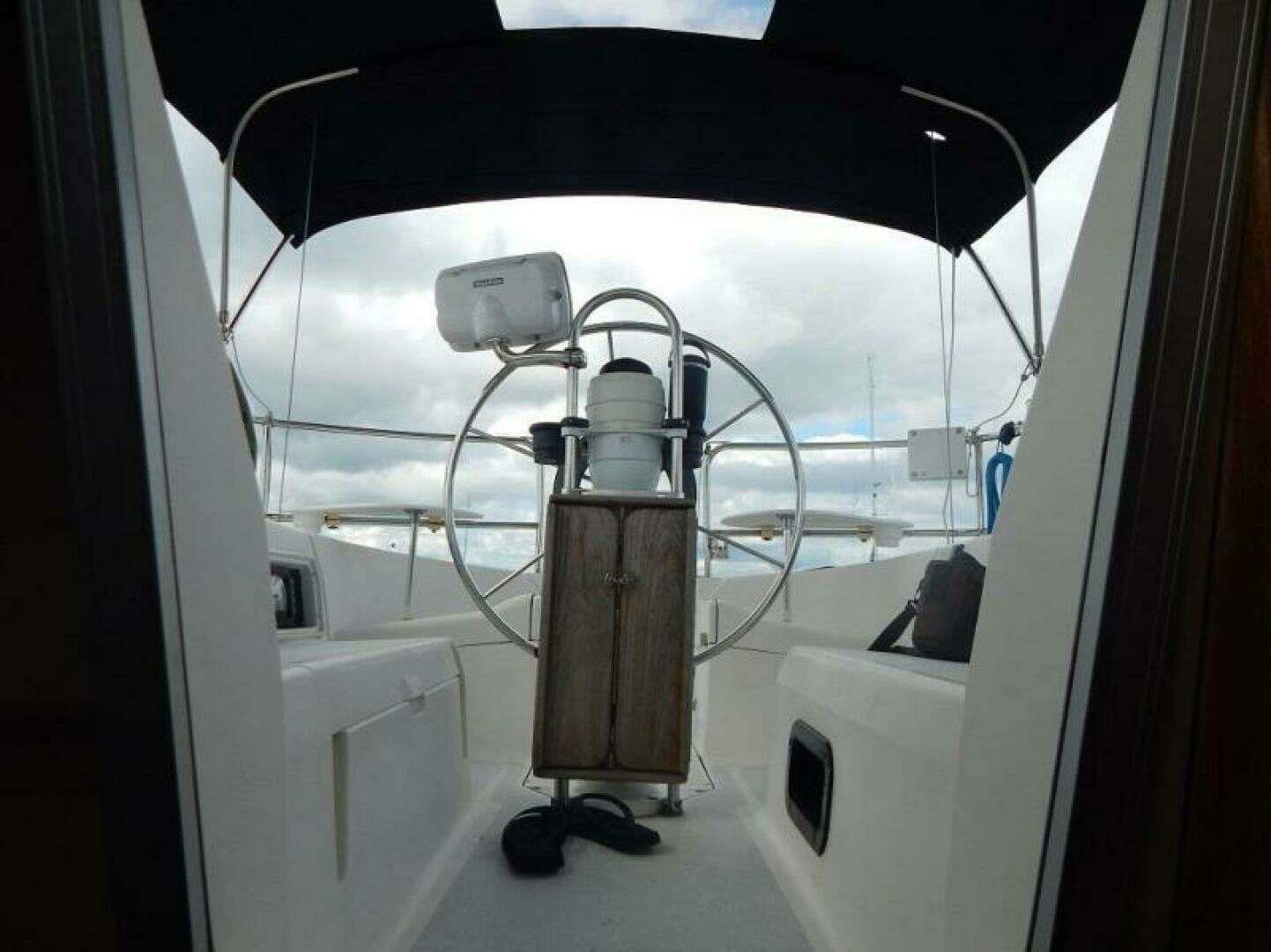 1992 Hunter 33.5 - Image 23
