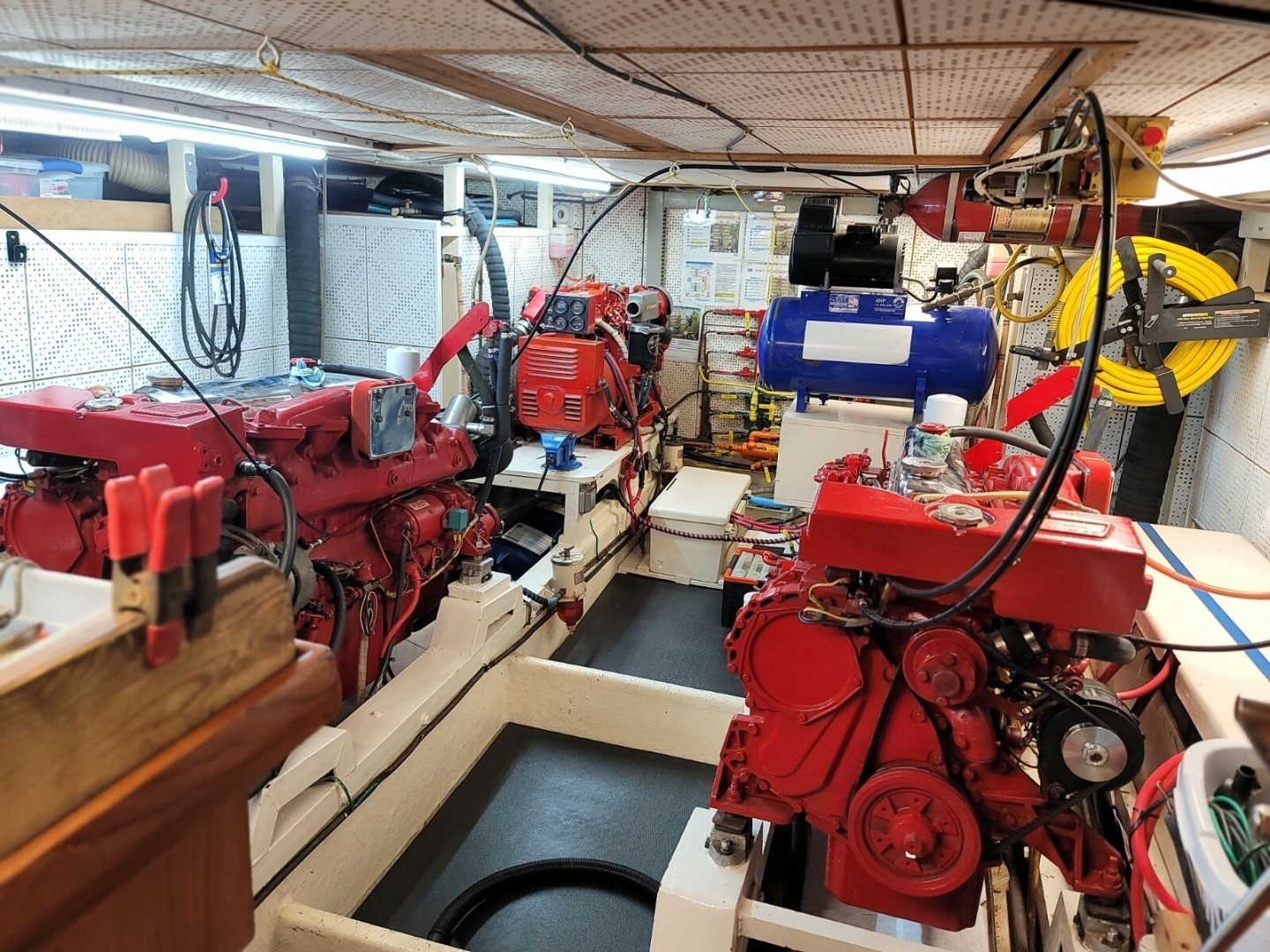1990 DeFever Offshore Cruiser - Image 29