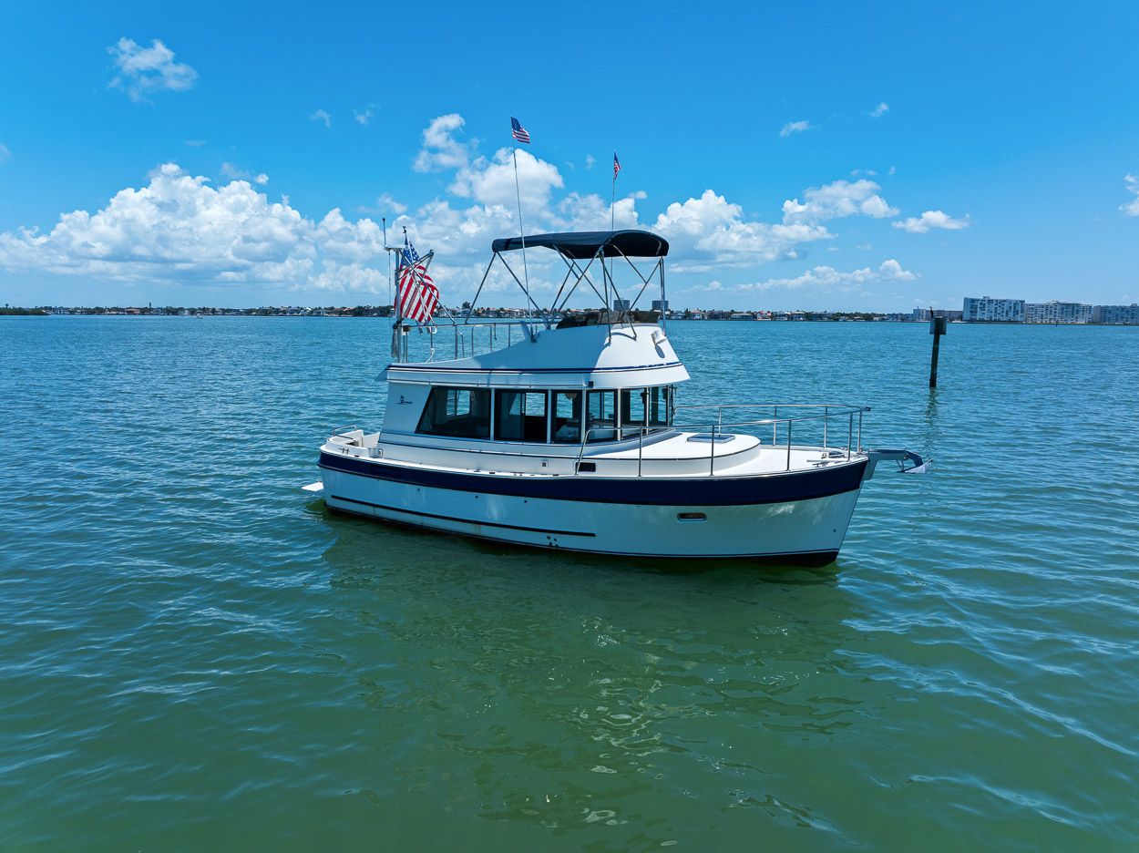 2001 Camano 31 Trawler - 27