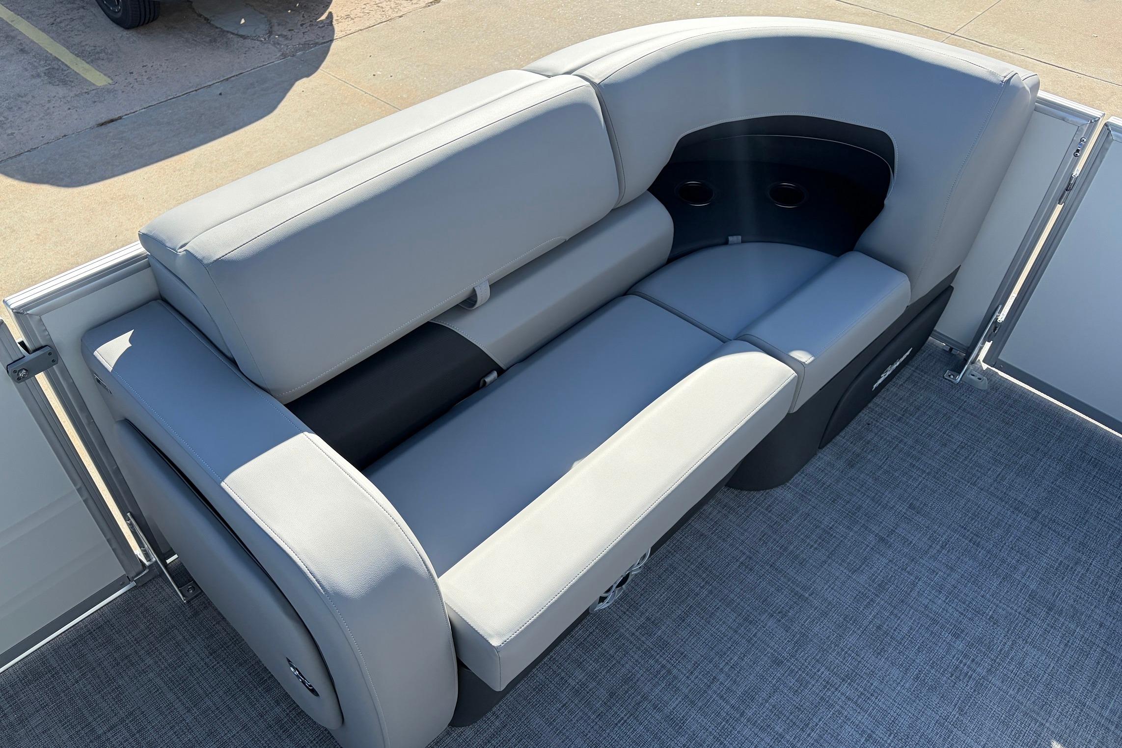2026 Sun Tracker Party Barge 22 RF XP3, featuring luxurious gray seating.