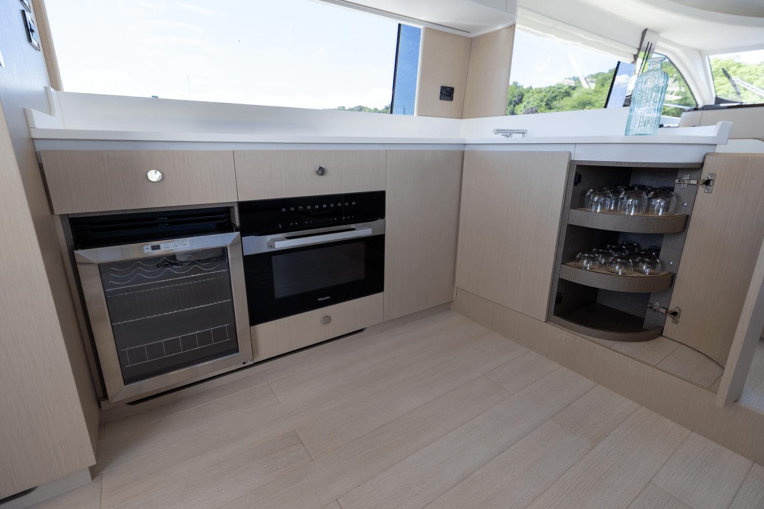 2025 Azimut Fly 68 - 20