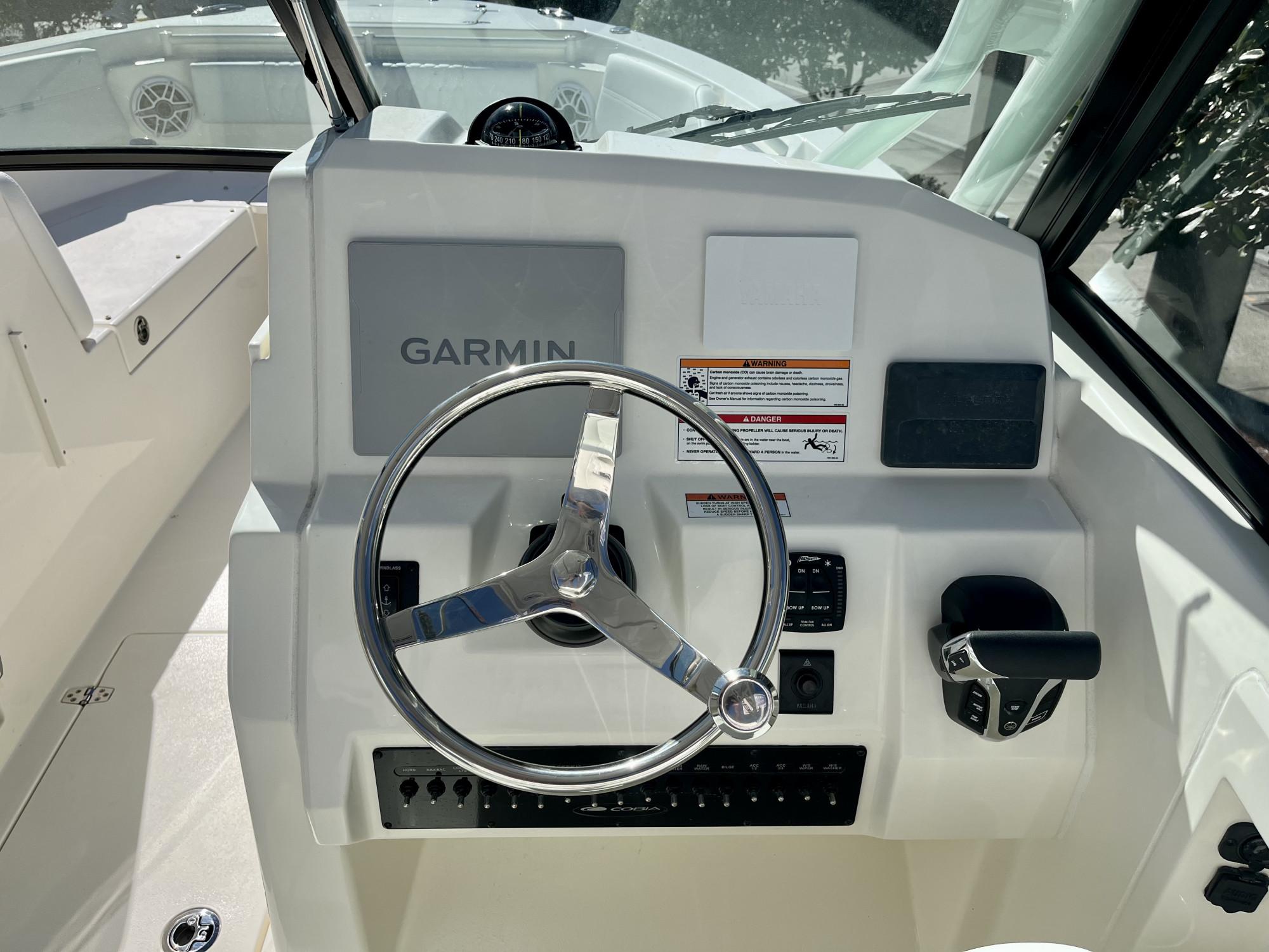 2025 Cobia 240 Dual Console - 15