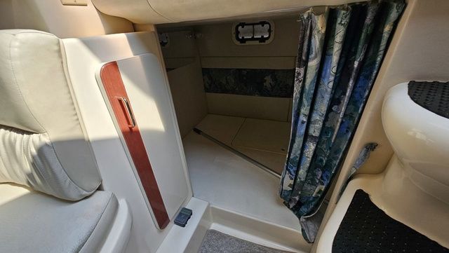 1997 Donzi 3250 LXC - 21
