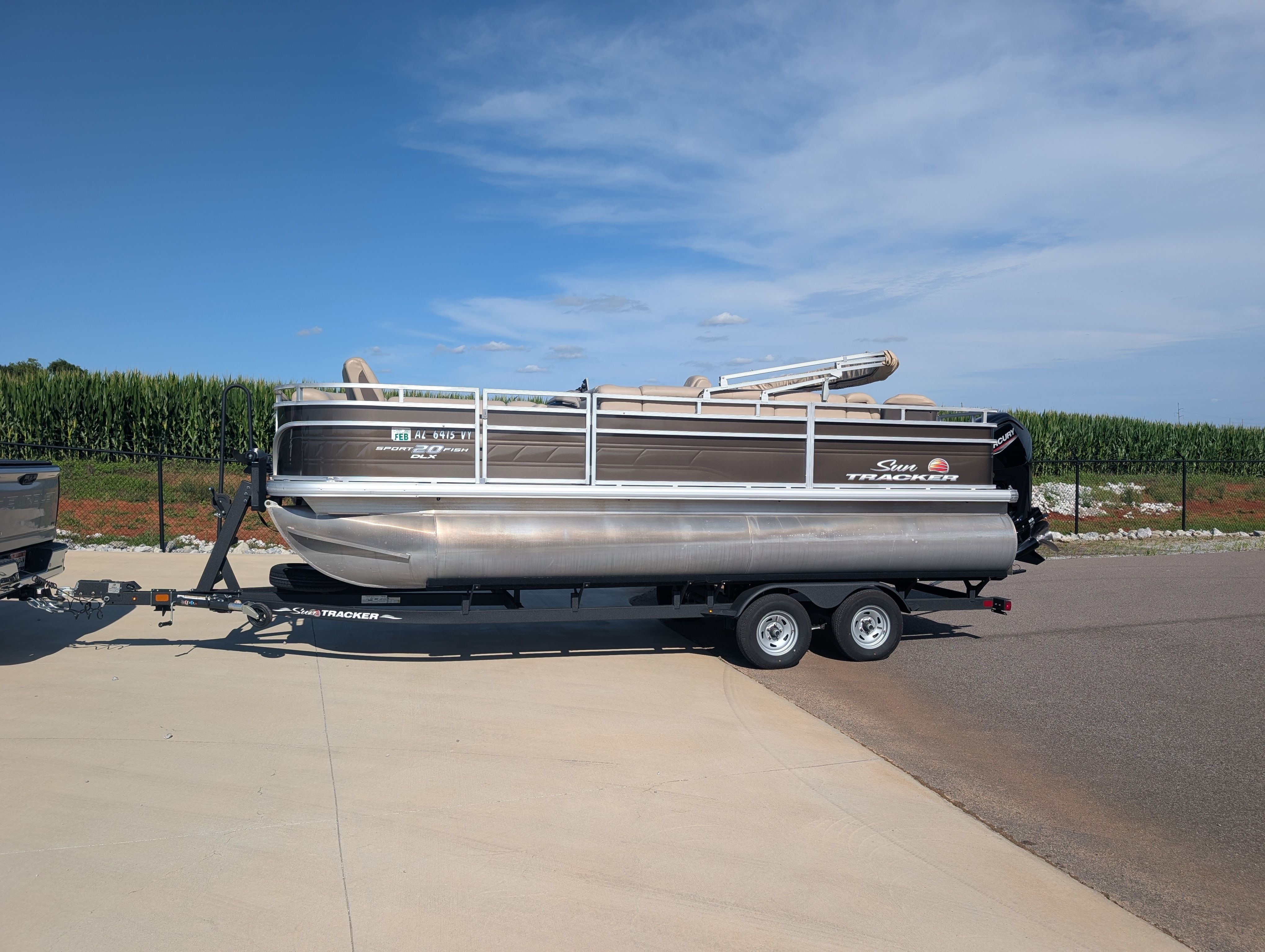 2023 Sun Tracker SportFish 20 DLX