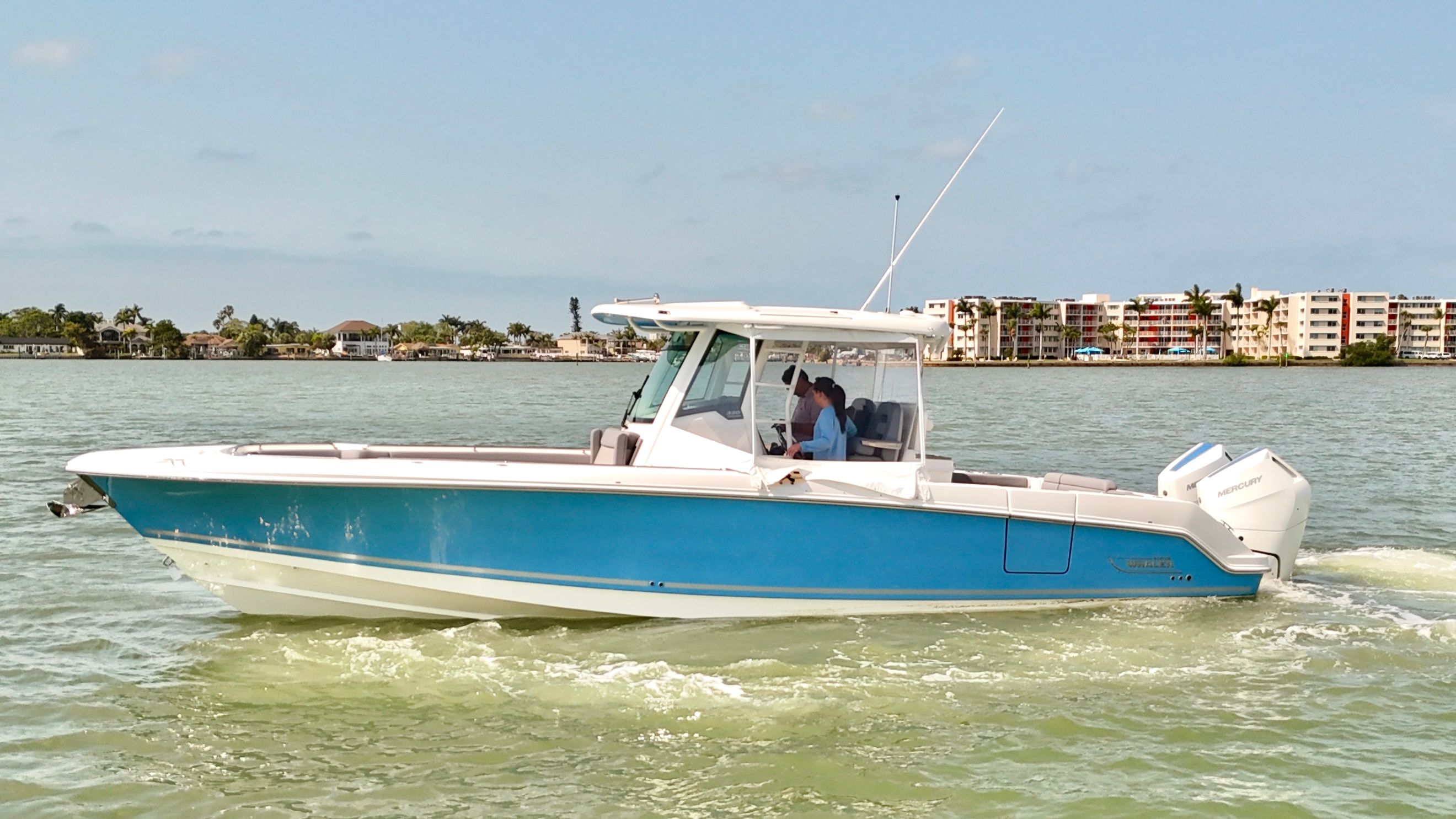 2026 Boston Whaler 330 Outrage