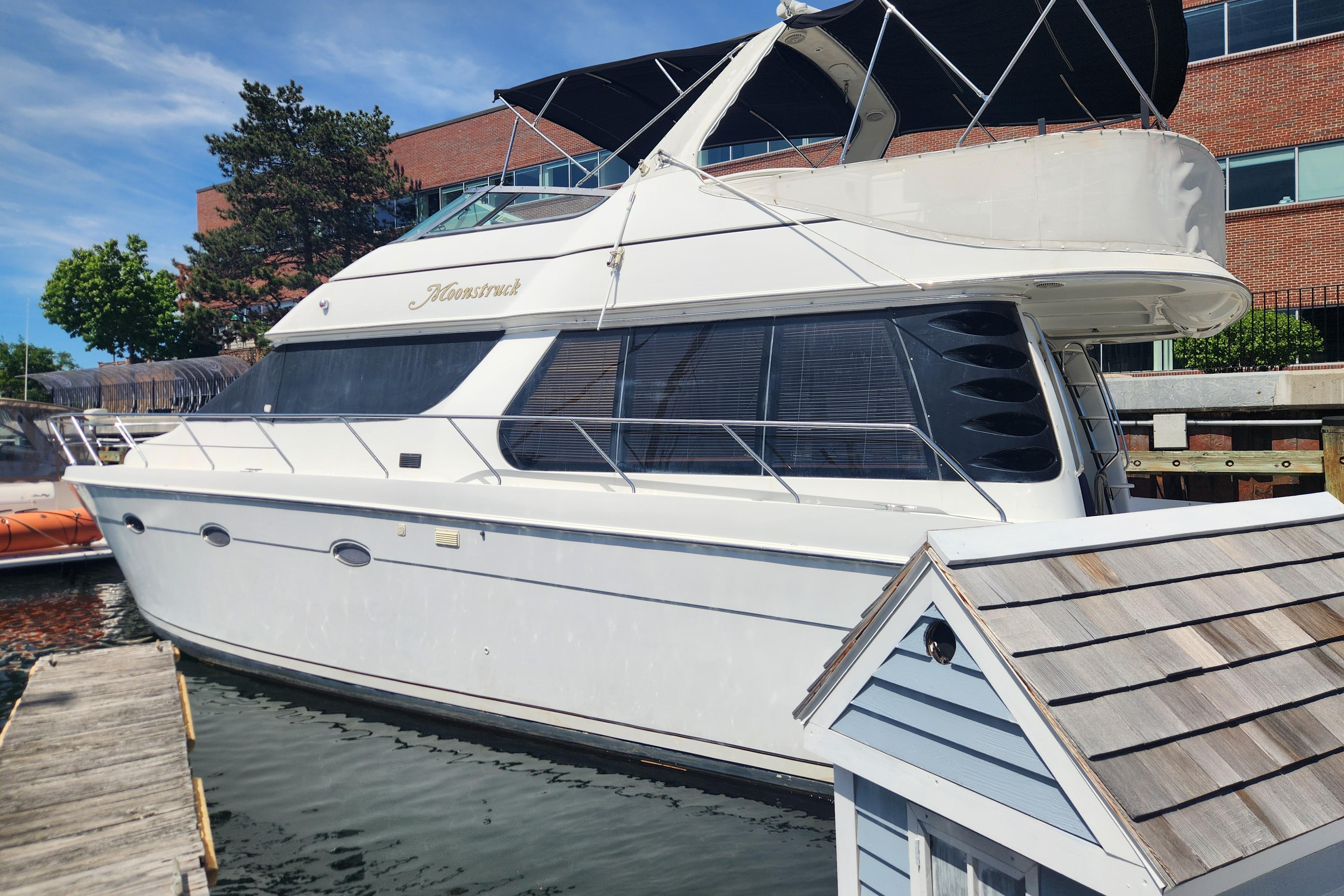 1998 Carver 530 Voyager Pilothouse
