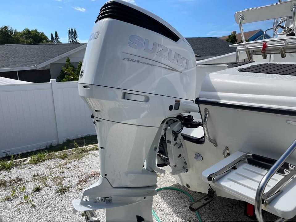 2001 Edgewater 225CC - 2