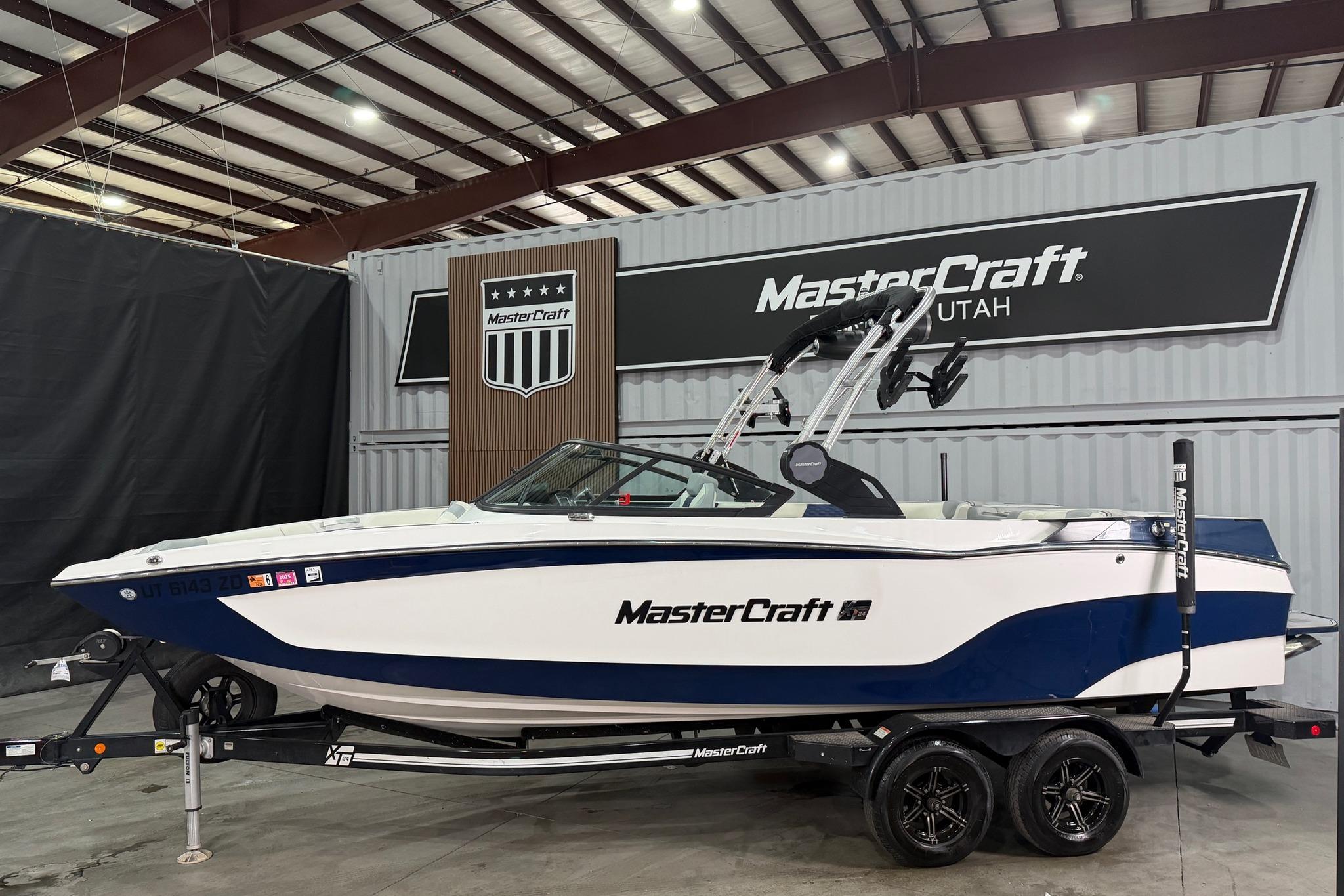 2022 MasterCraft XT24