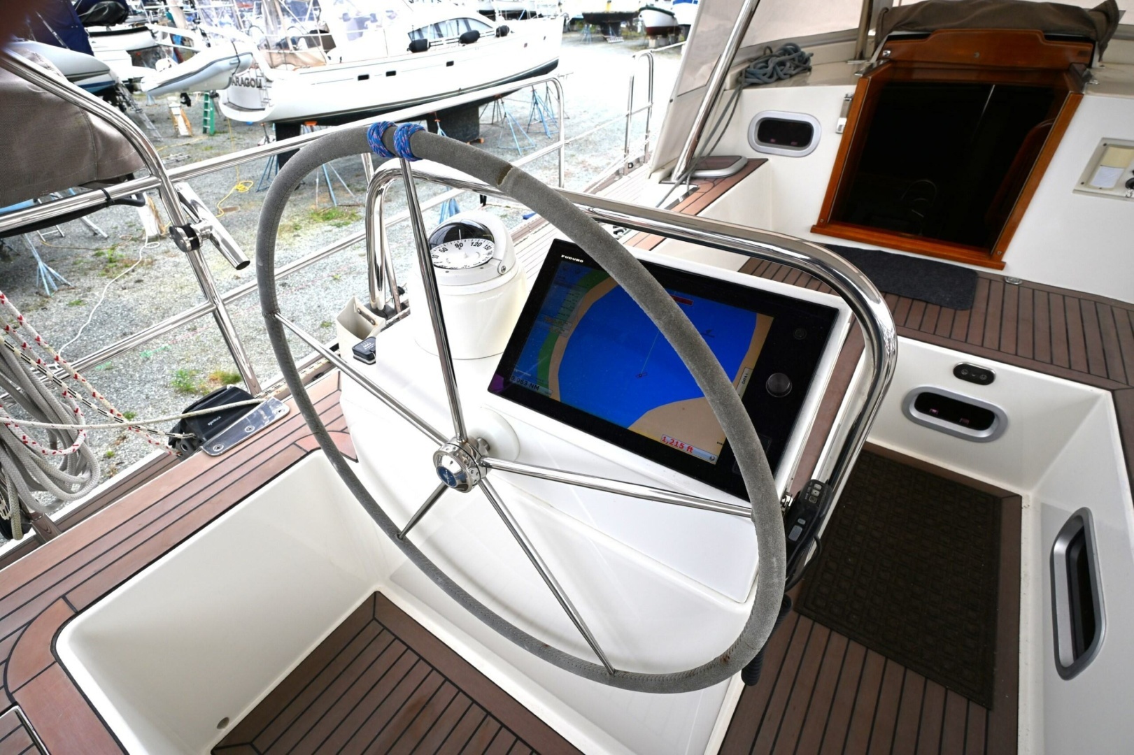 2006 Waterline 50 - Image 6