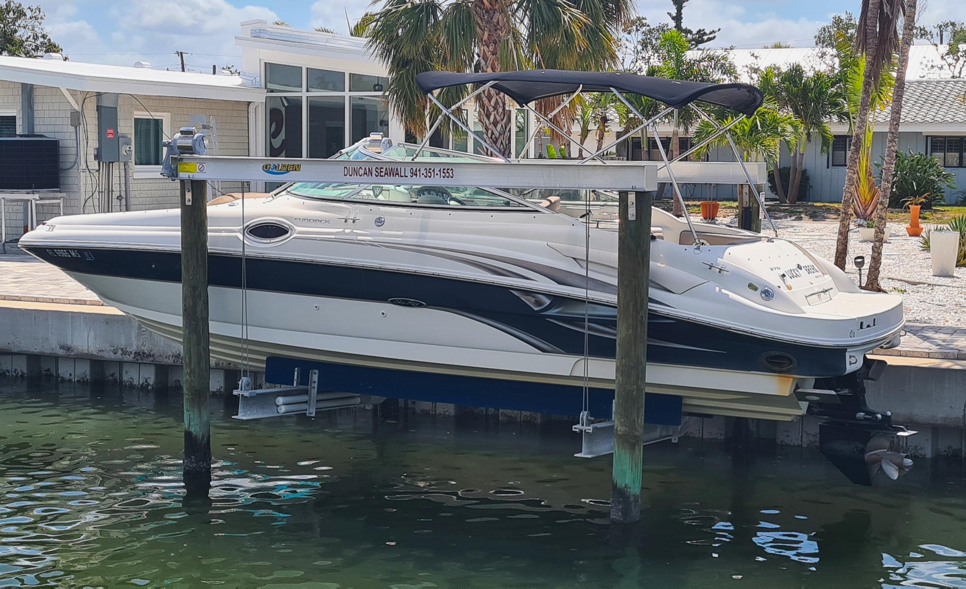2004 Sea Ray 270 Sundeck