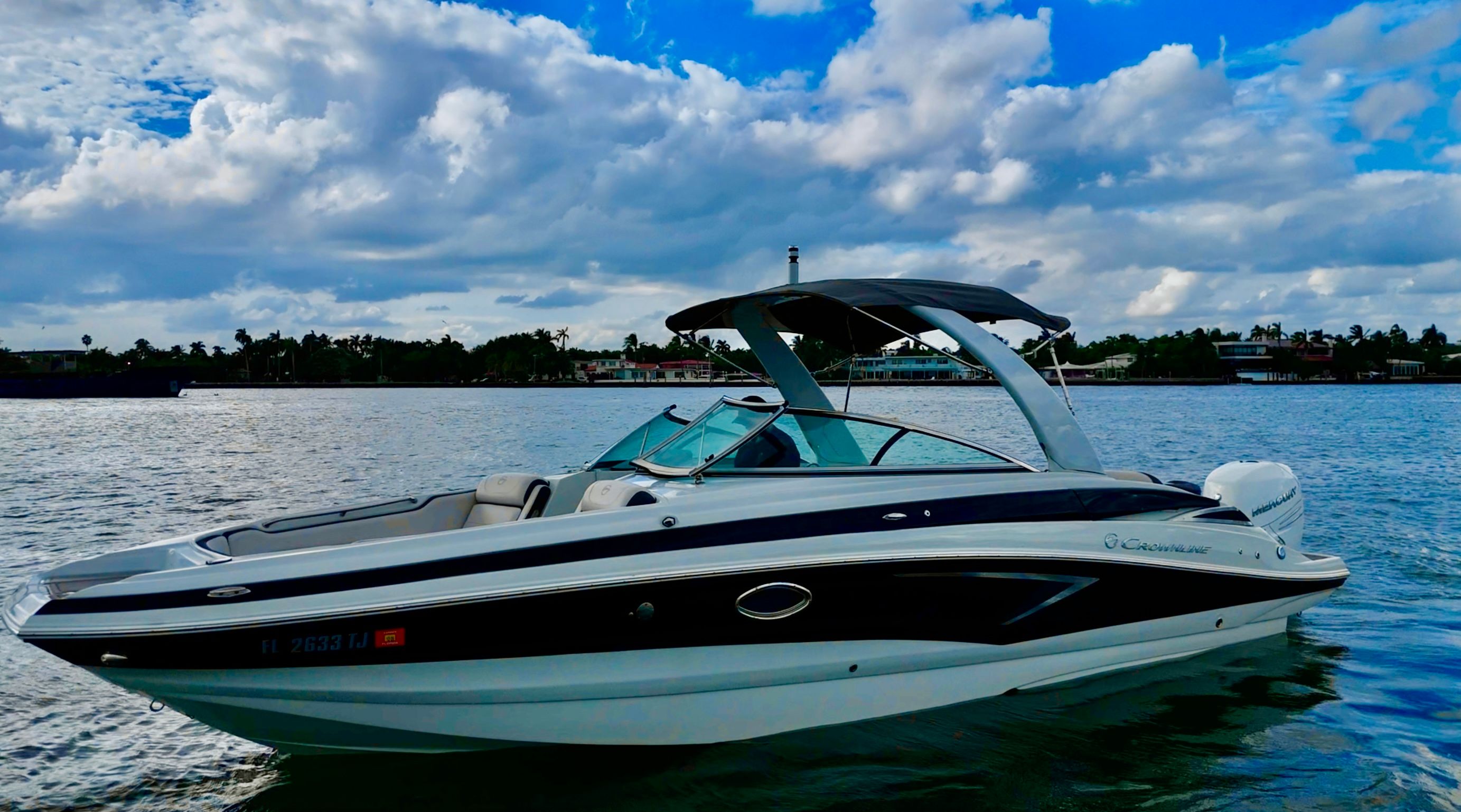 2023 Crownline 285 XS