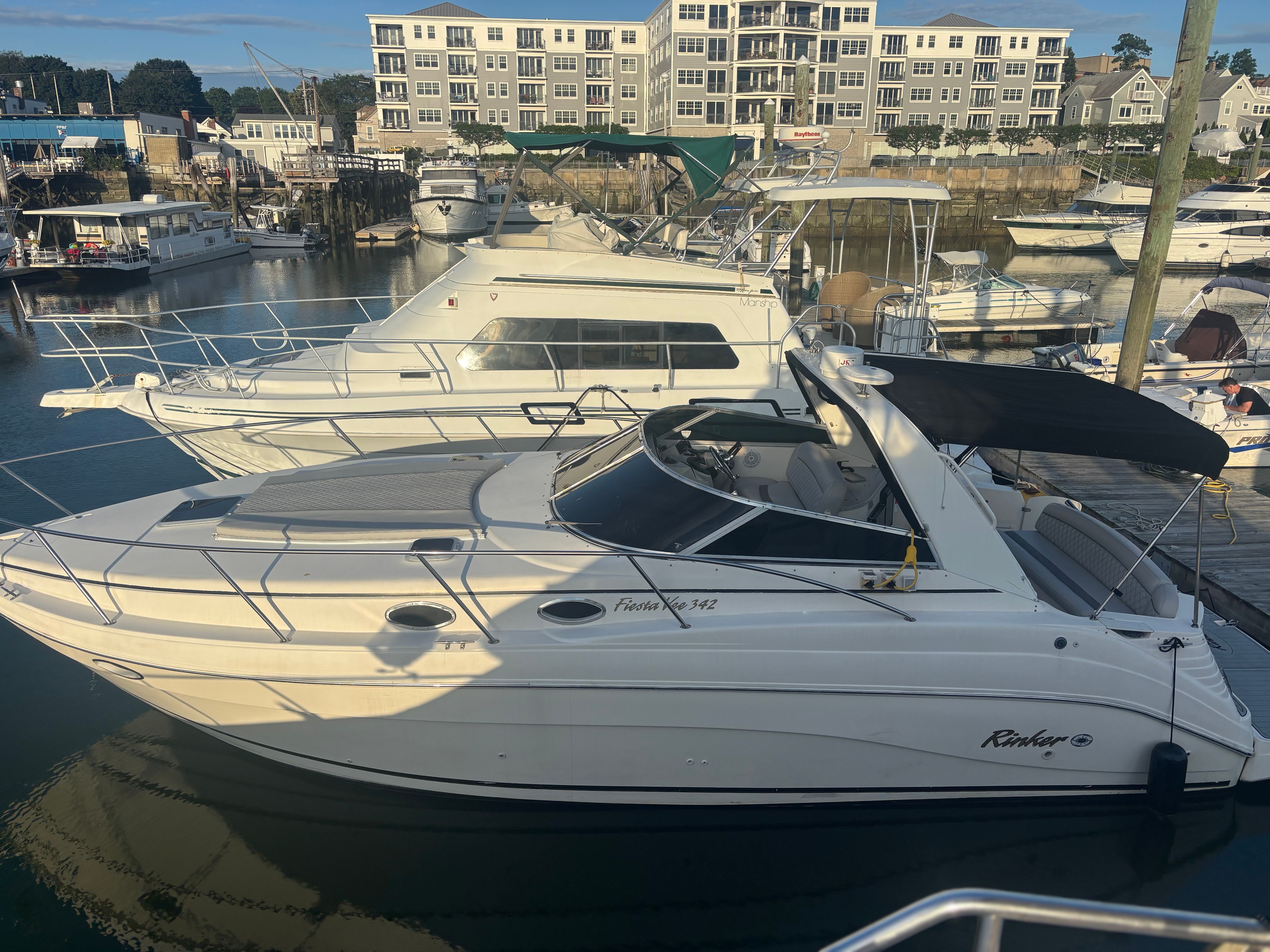 2002 Rinker Fiesta Vee 342 - 9