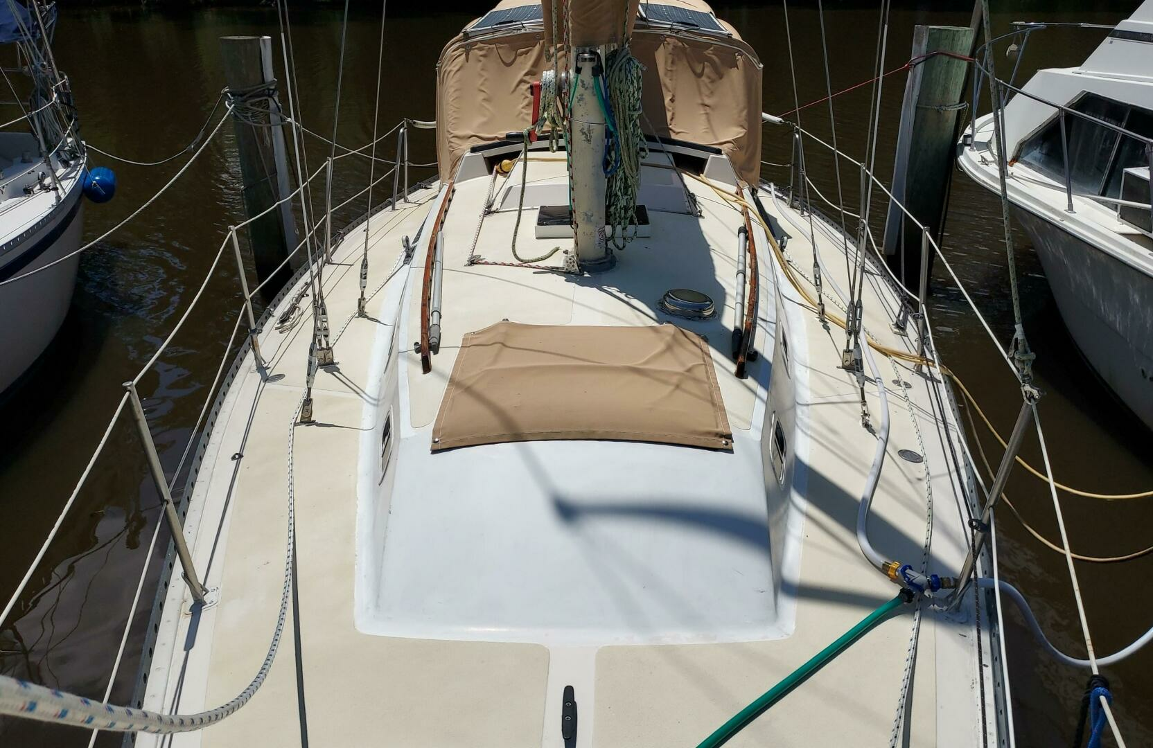 1977 Islander 36 - Image 10