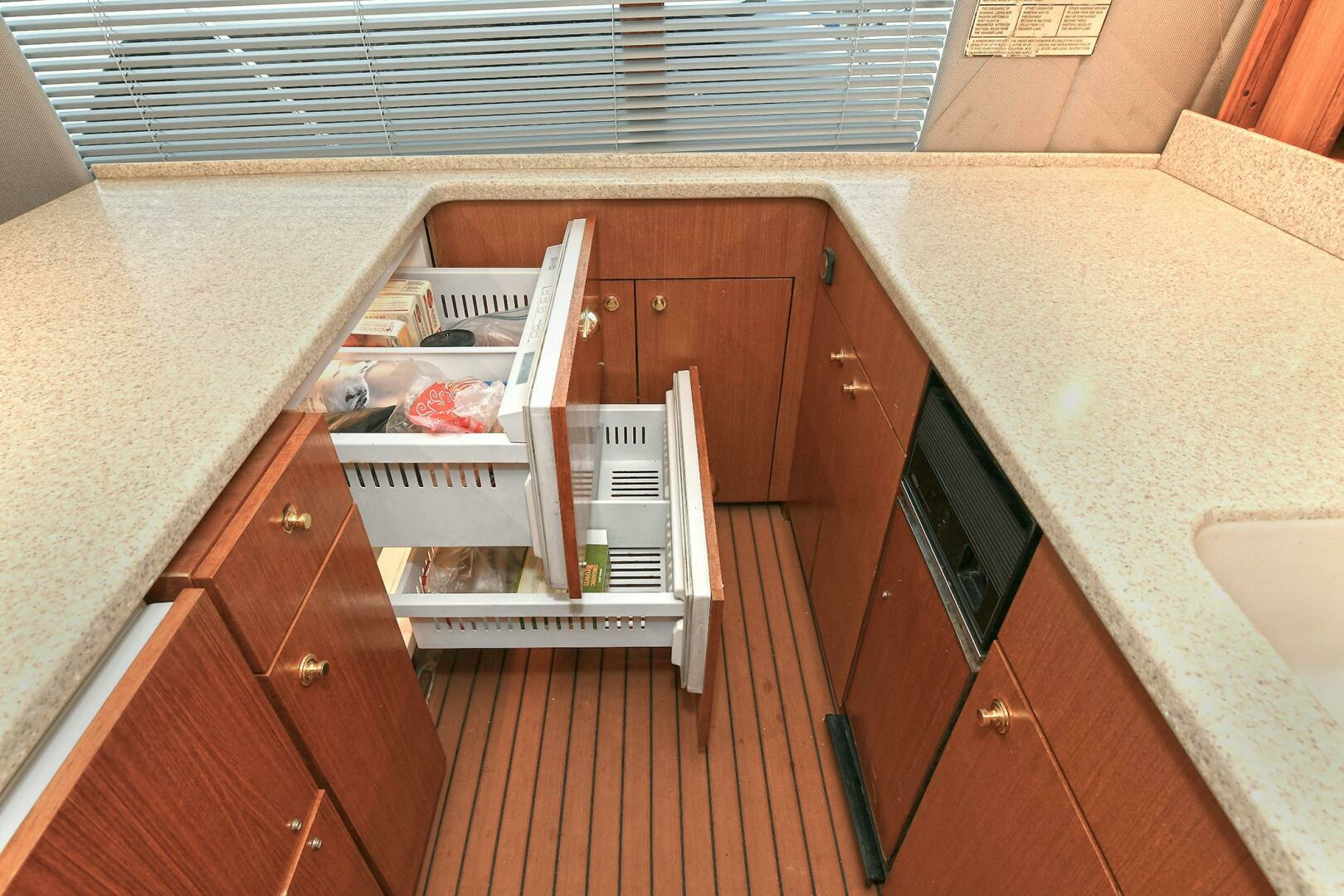2001 Ocean Yachts 52 Super Sport - Image 38