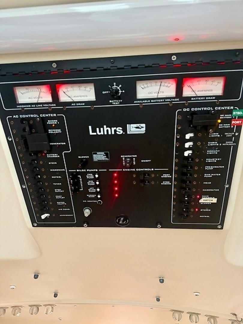2005 Luhrs 32 Express - Image 26