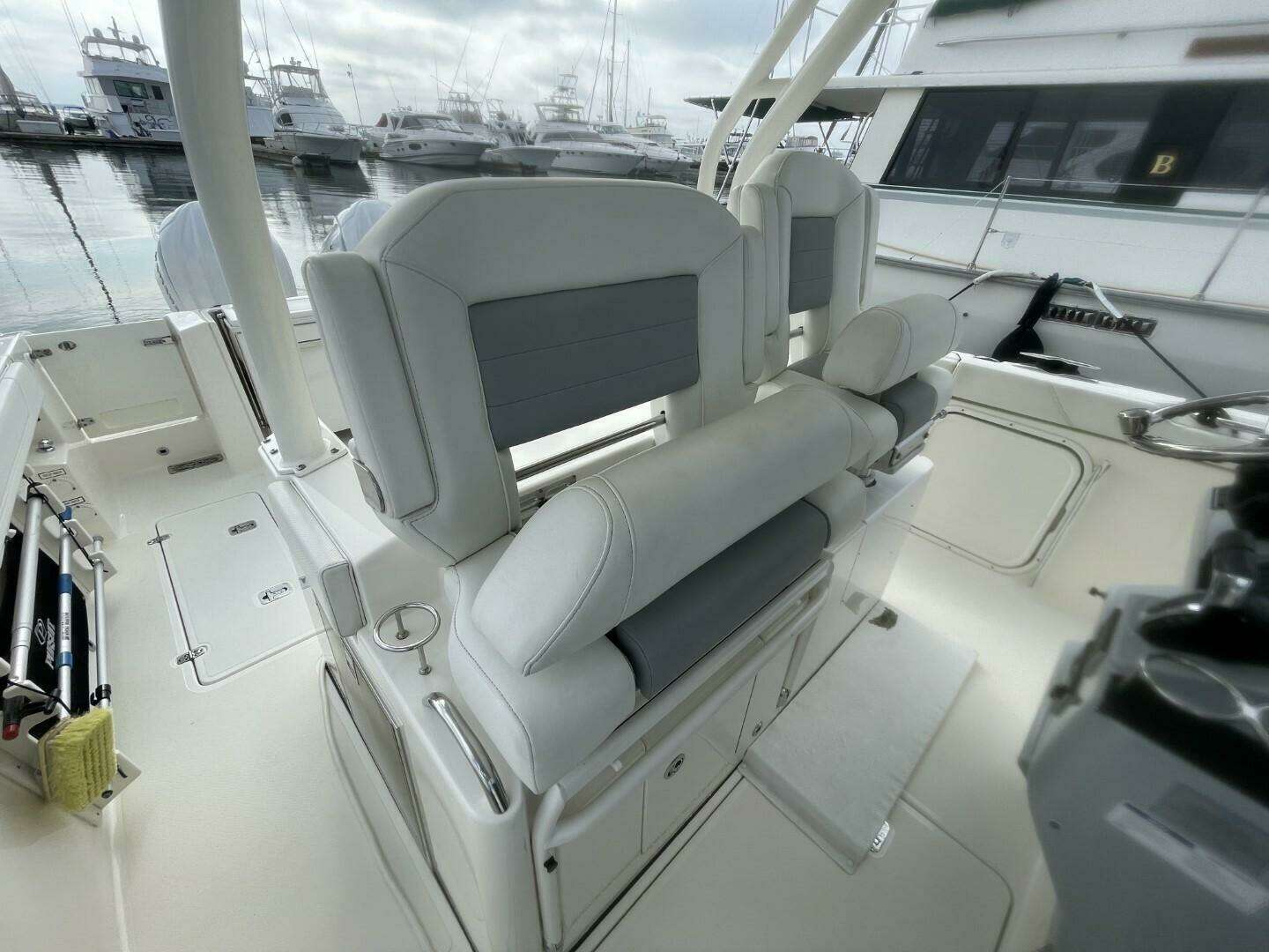 2021 Pursuit S 328 Sport - Image 16
