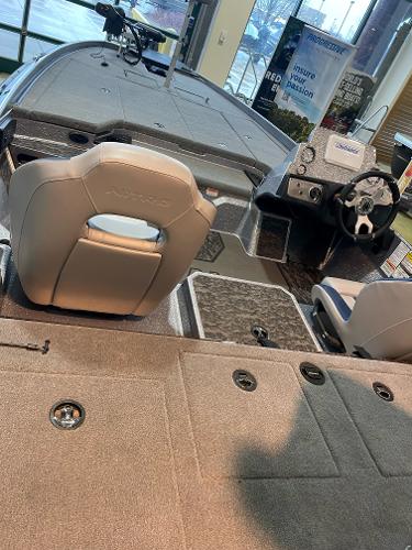 2025 Nitro Z21 XL boat interior with modern seating and dashboard design.