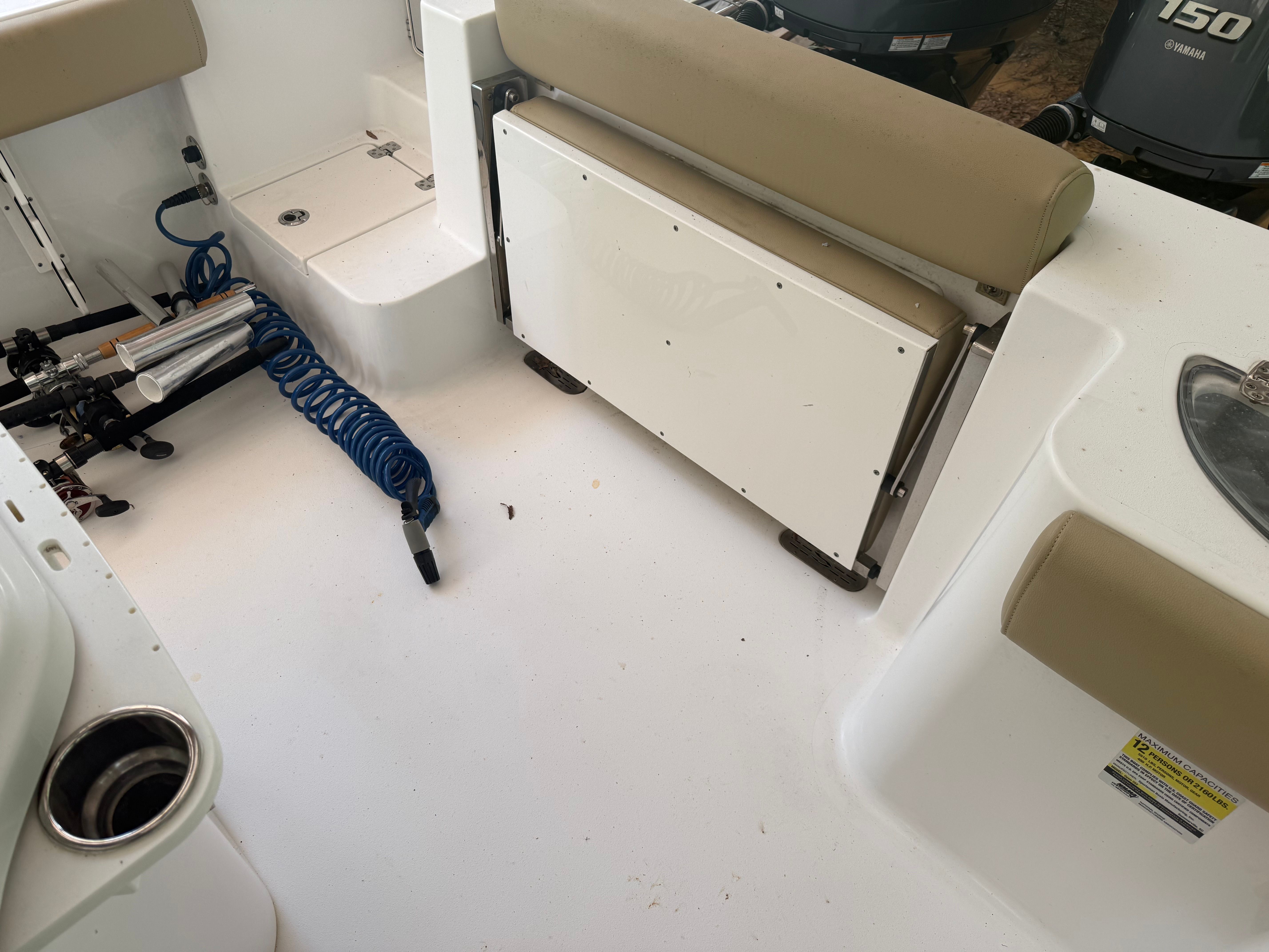 2017 Sportsman Open 252 Center Console - 12