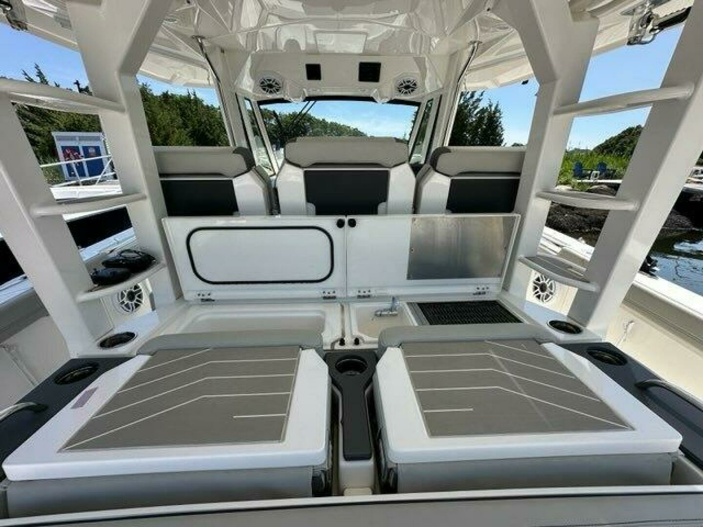 2021 Pursuit 428 Sport - Image 26