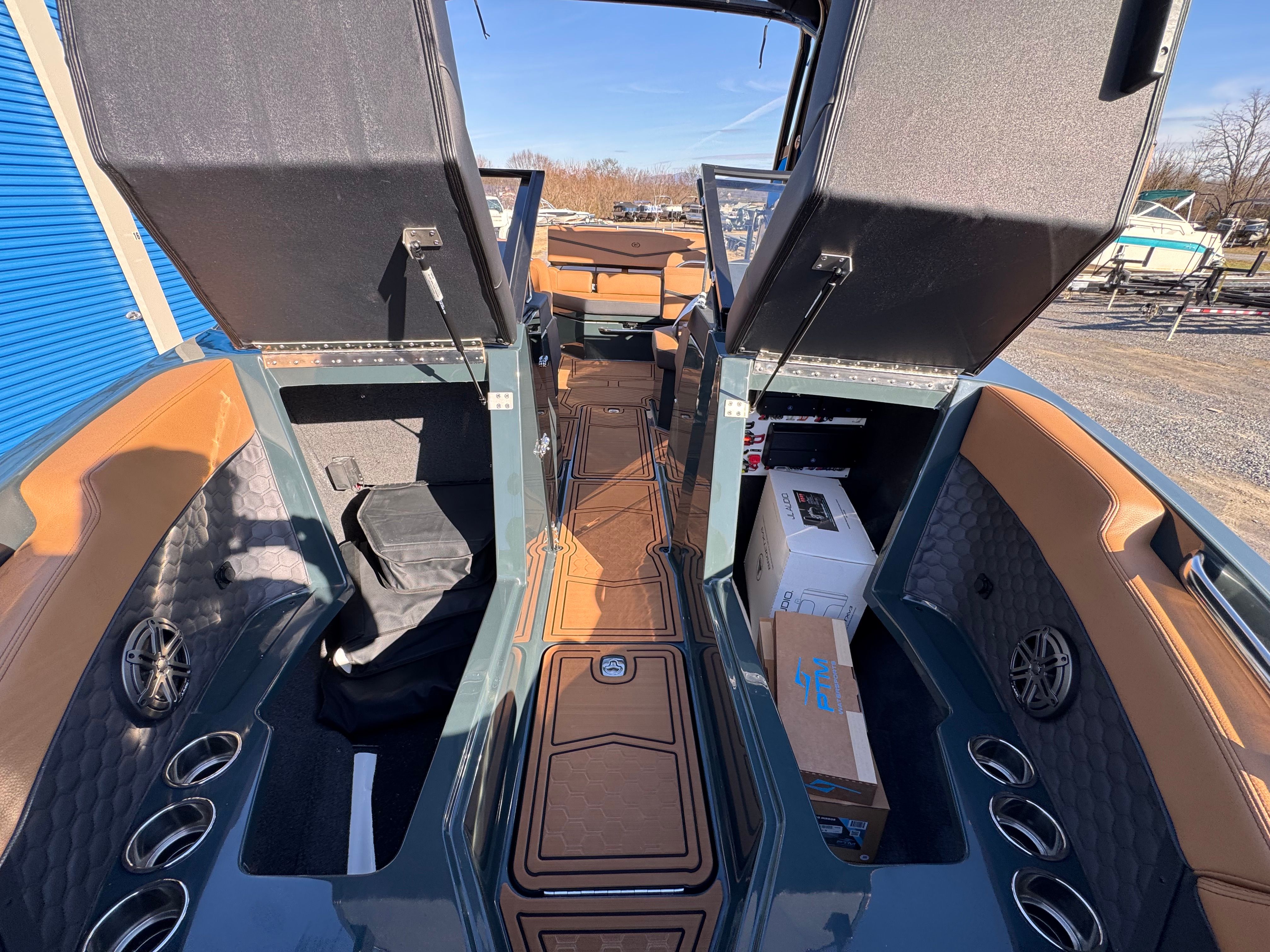 2026 Cobalt R4 Surf - 45