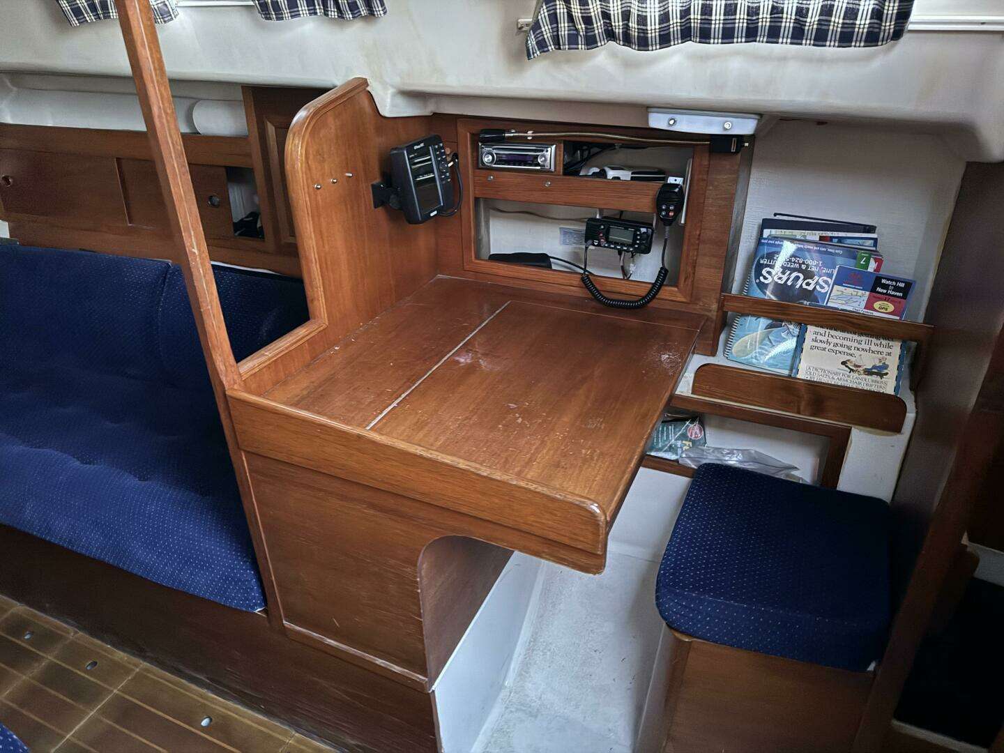 1985 Sadler 34 - Image 32
