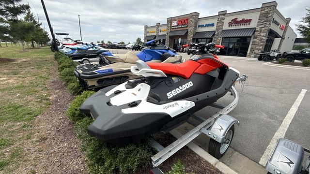 2025 Sea-Doo SPARK 3-UP 900 ACE 90 TRIXX - 5