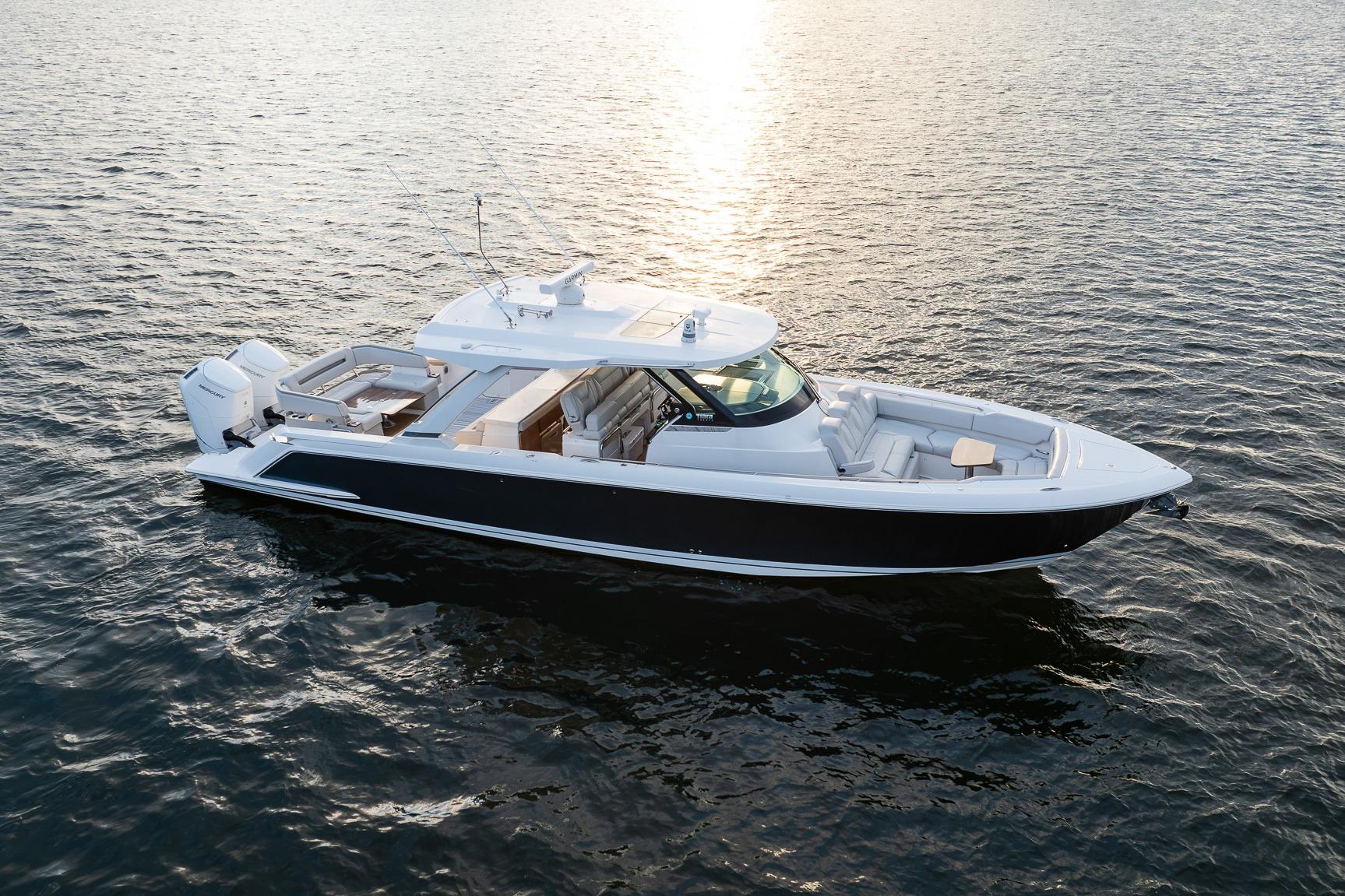 2022 Tiara Sport 43 LS