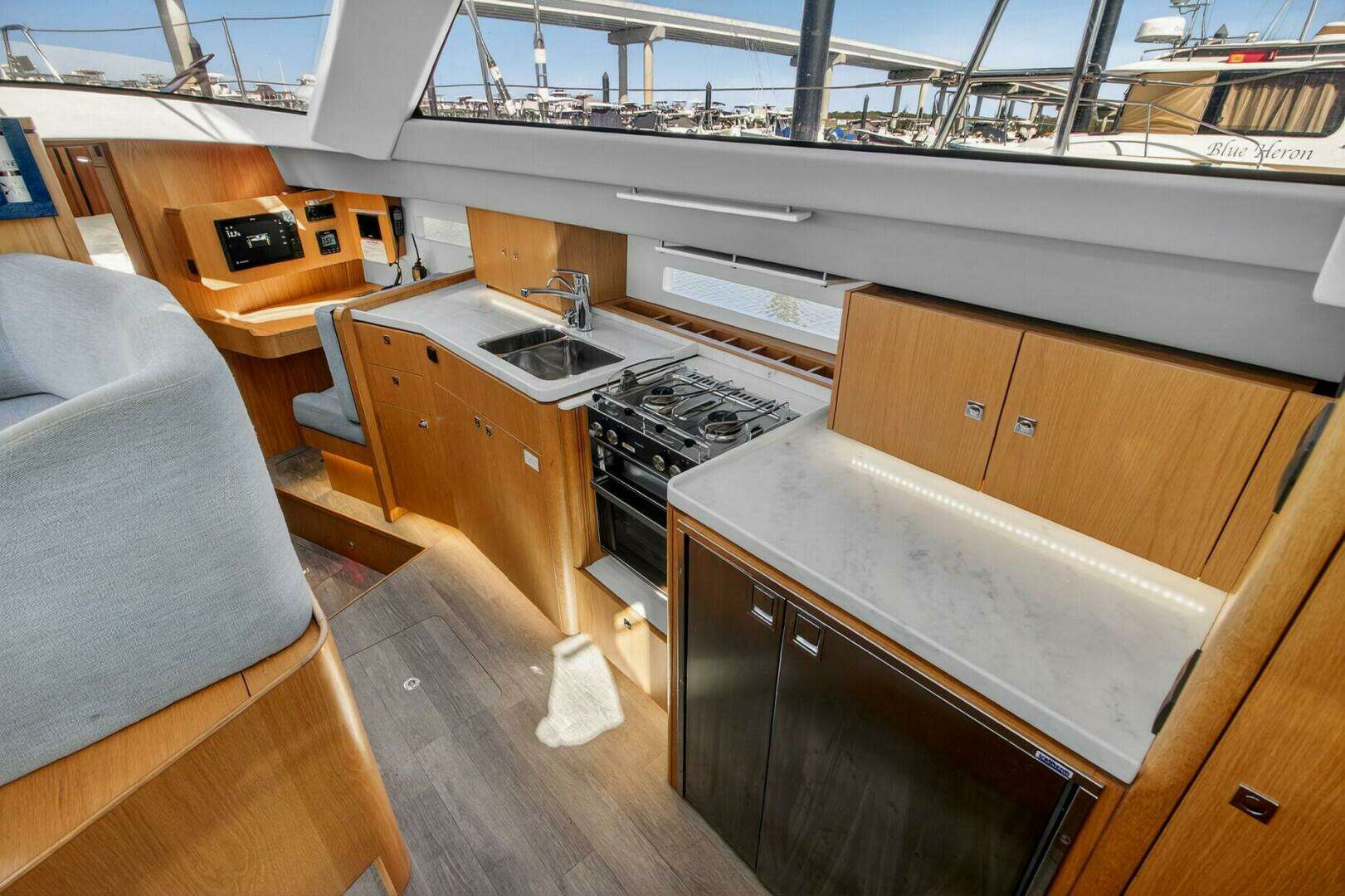 2024 Southerly 420 - Image 30