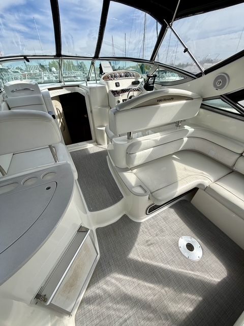 1999 Wellcraft 3000 Martinique - 10
