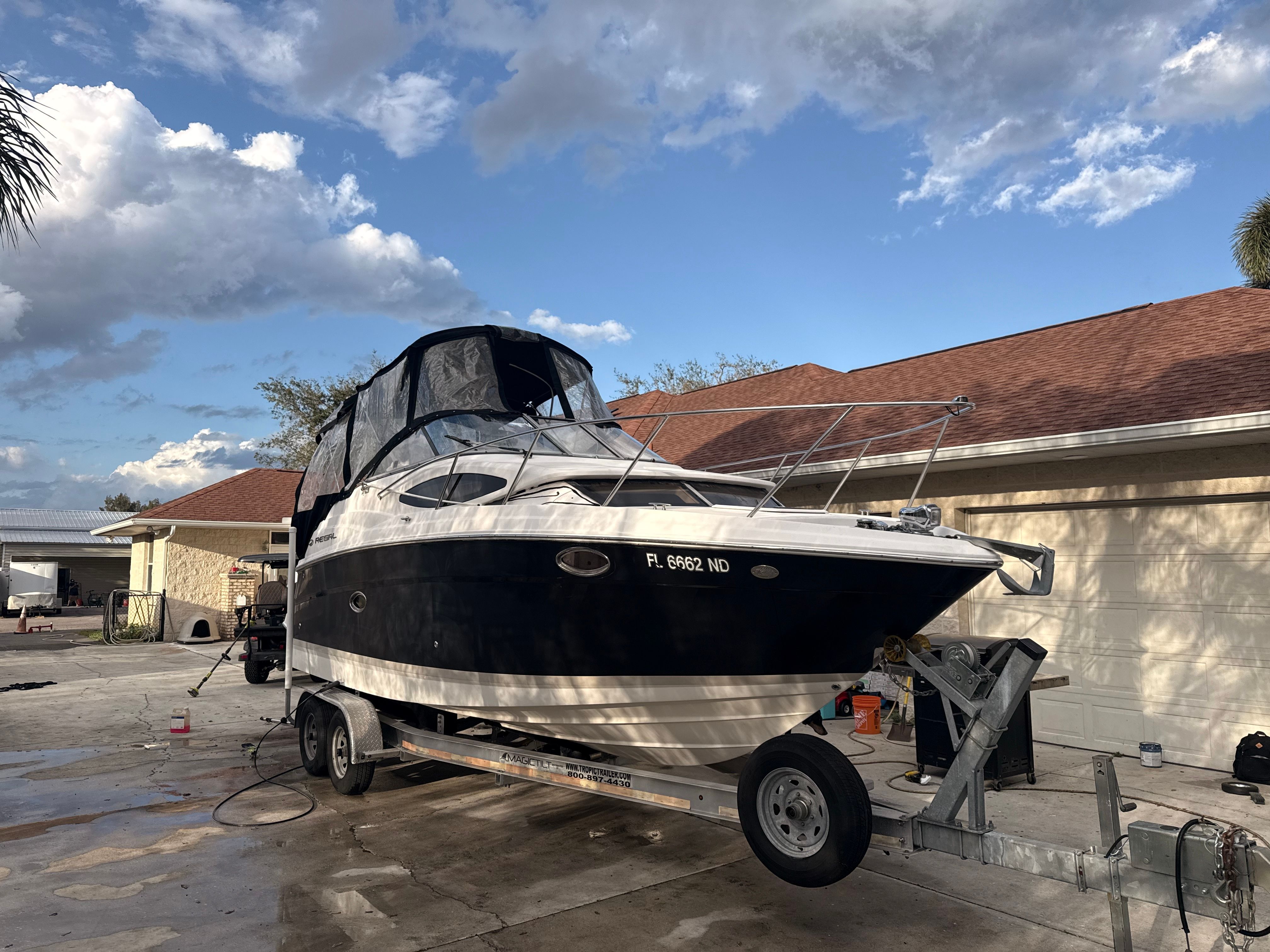 2006 Regal 2565 Window Express - 3